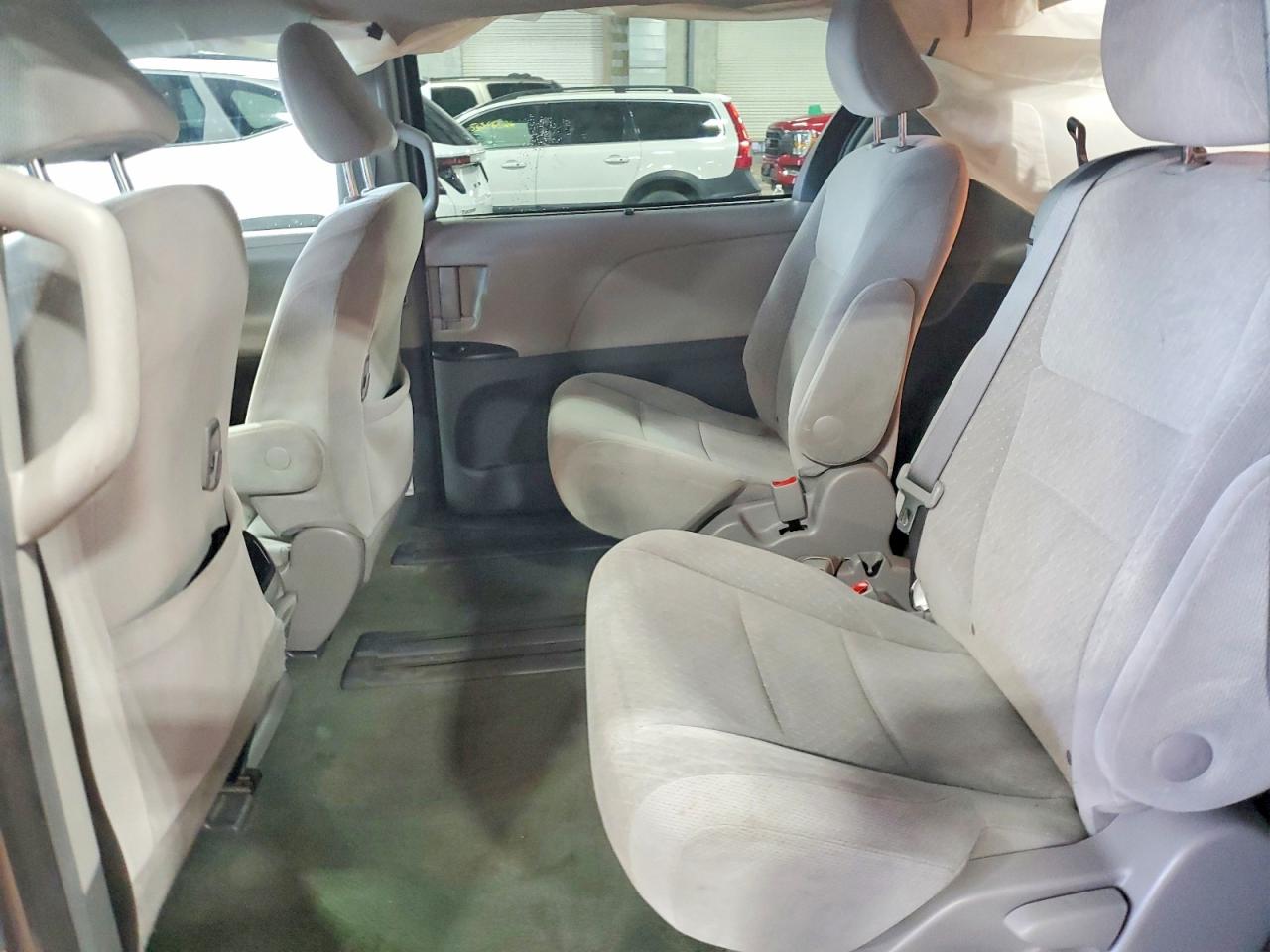 2015 Toyota Sienna Le Silver vin: 5TDKK3DC5FS662607