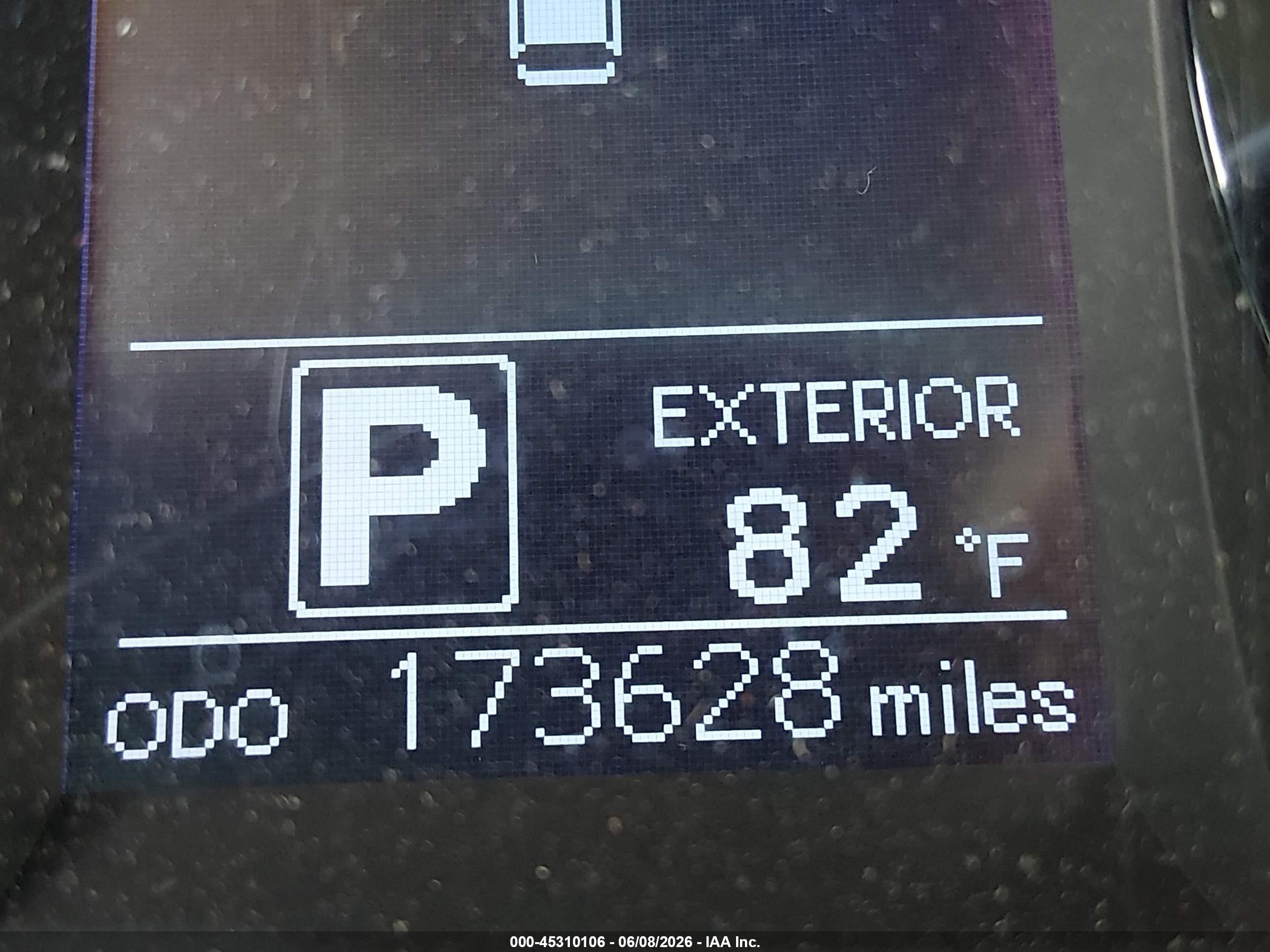 2015 Toyota Sienna Le 8 Passenger White vin: 5TDKK3DC5FS663210