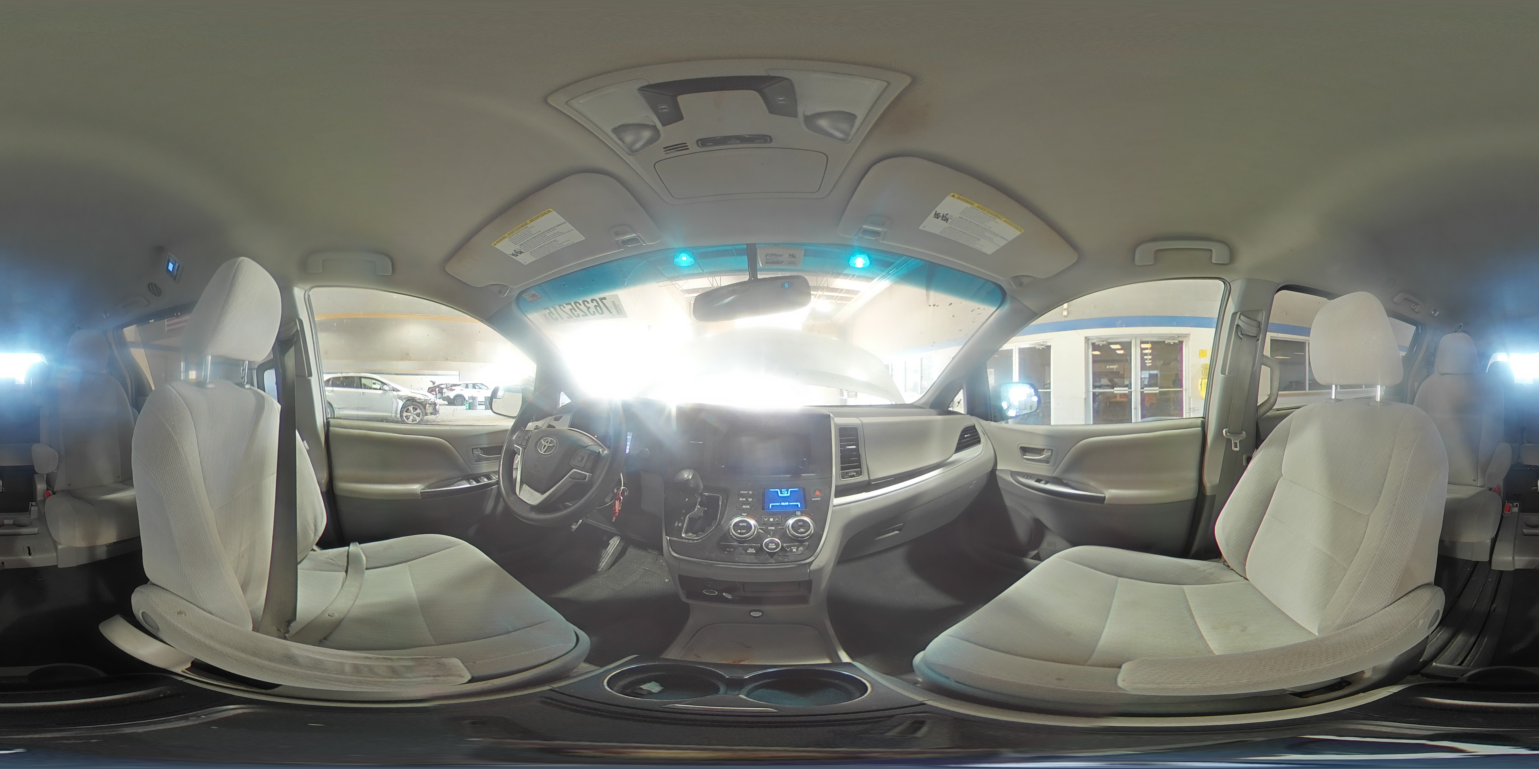 2015 Toyota Sienna Le Silver vin: 5TDKK3DC5FS680721
