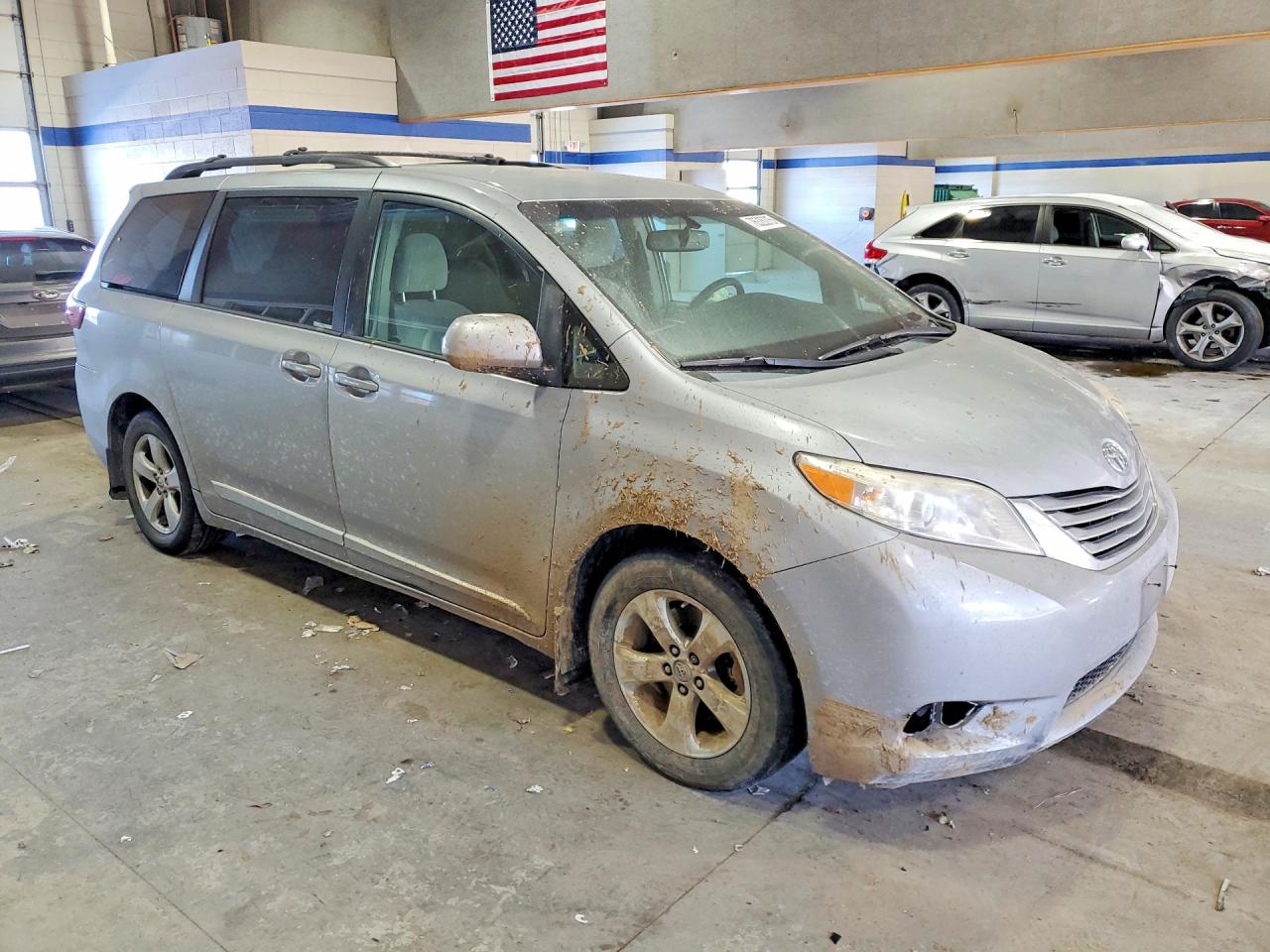 2015 Toyota Sienna Le Silver vin: 5TDKK3DC5FS680721