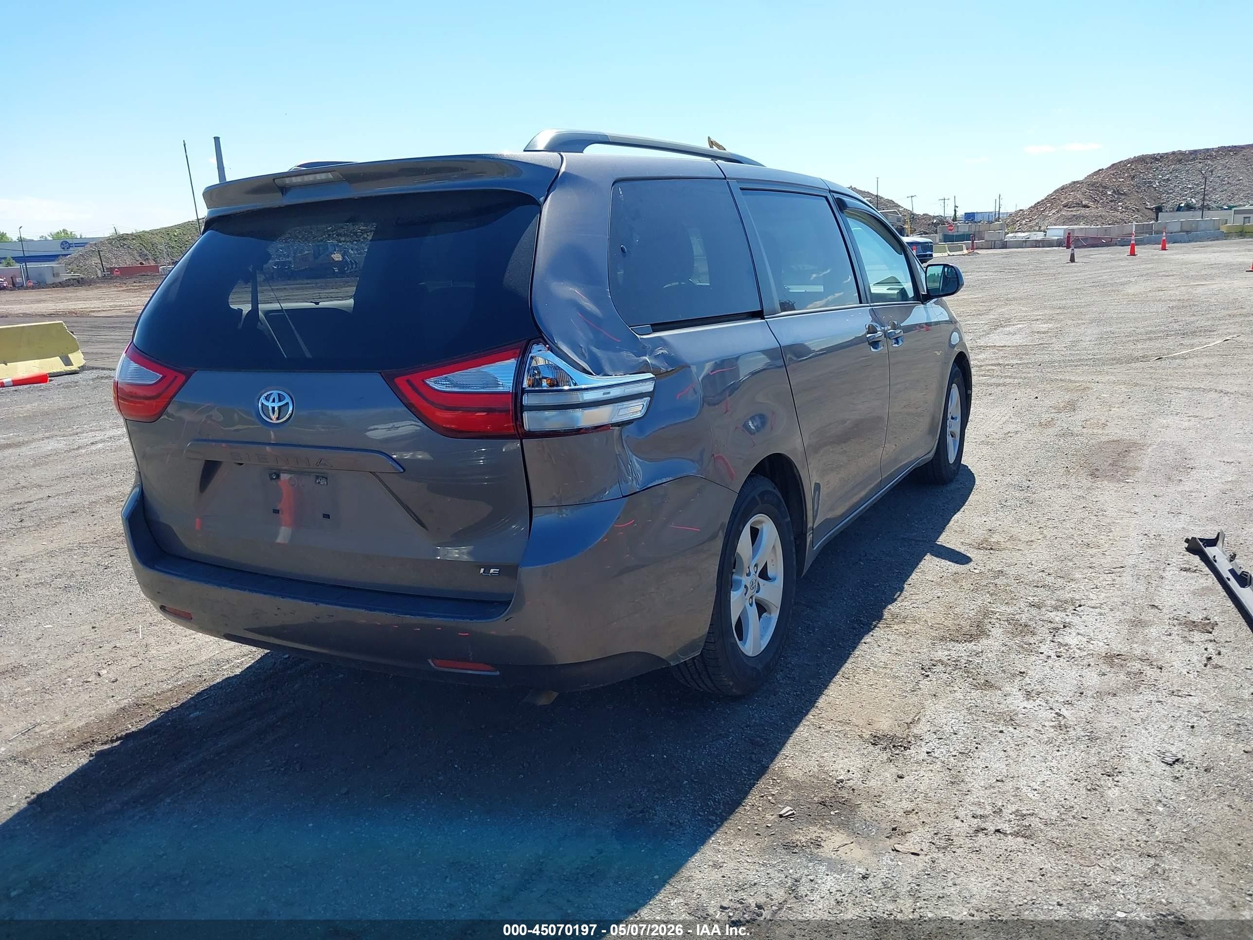 2015 Toyota Sienna Le 8 Passenger Gray vin: 5TDKK3DC5FS684994