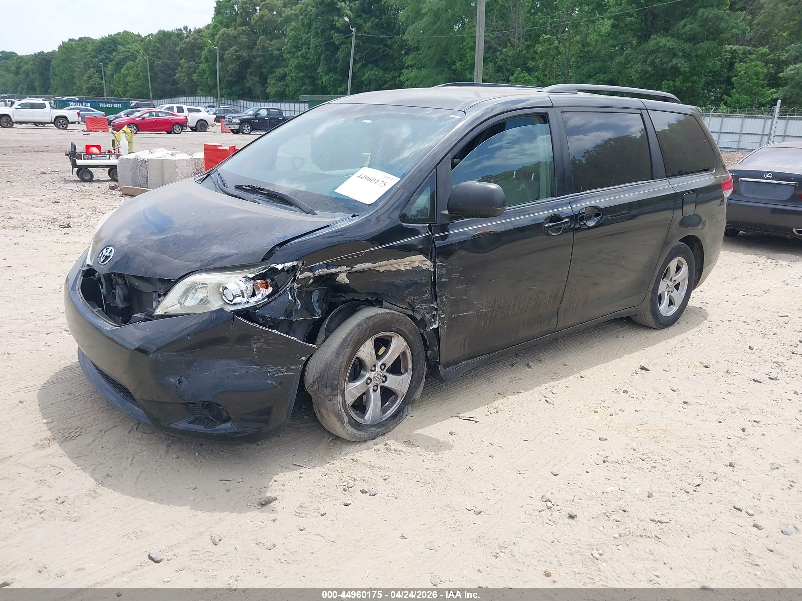 2011 Toyota Sienna Le V6 Black vin: 5TDKK3DC6BS012369