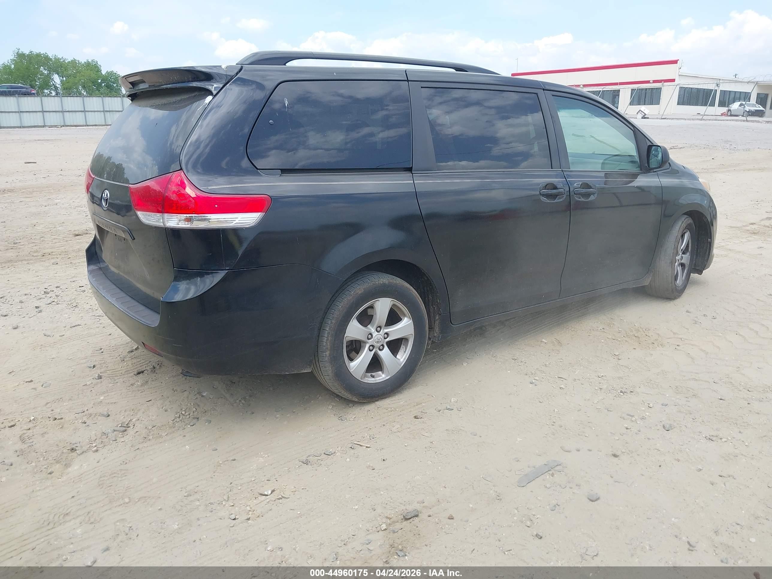 2011 Toyota Sienna Le V6 Black vin: 5TDKK3DC6BS012369