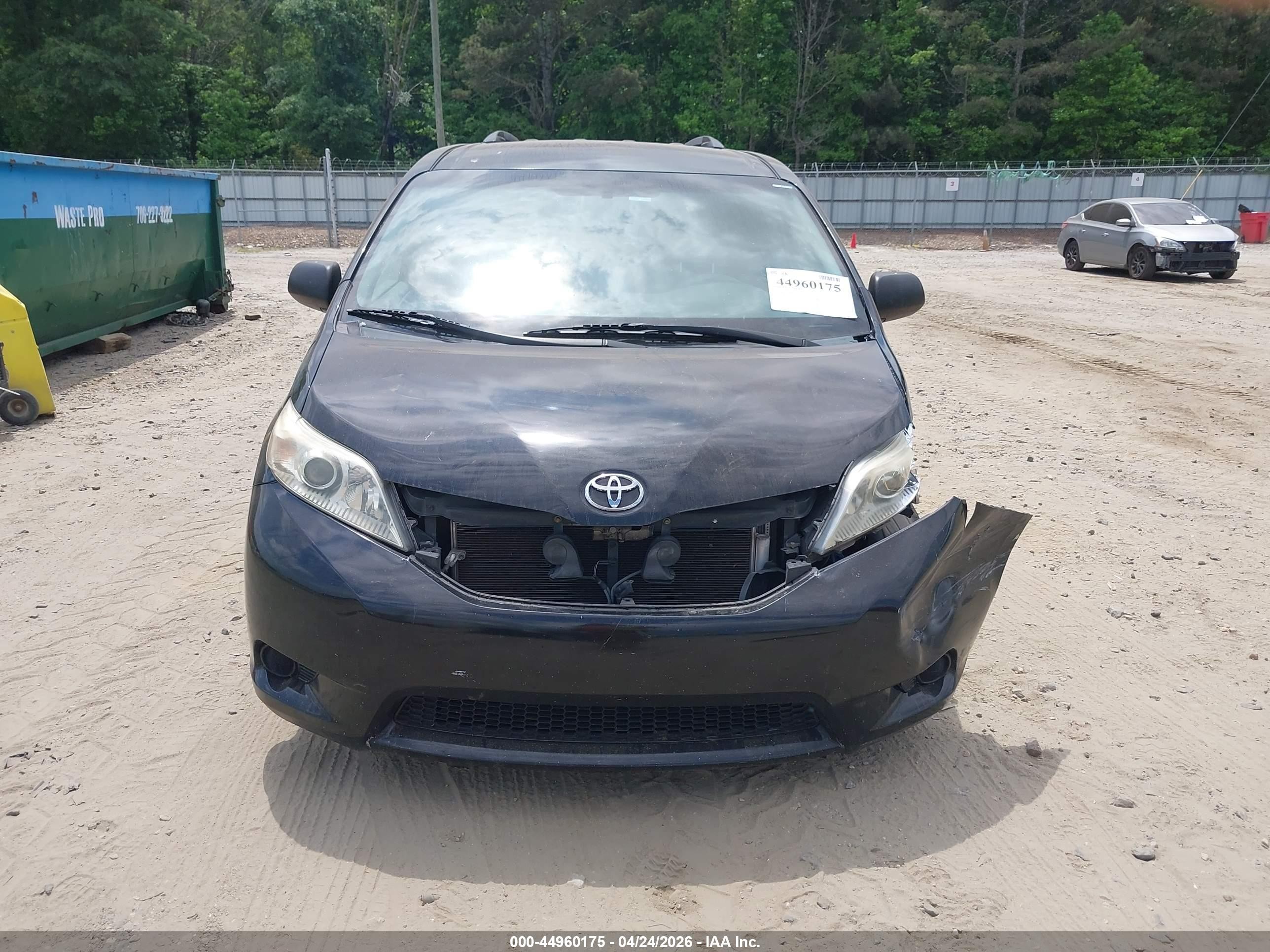2011 Toyota Sienna Le V6 Black vin: 5TDKK3DC6BS012369