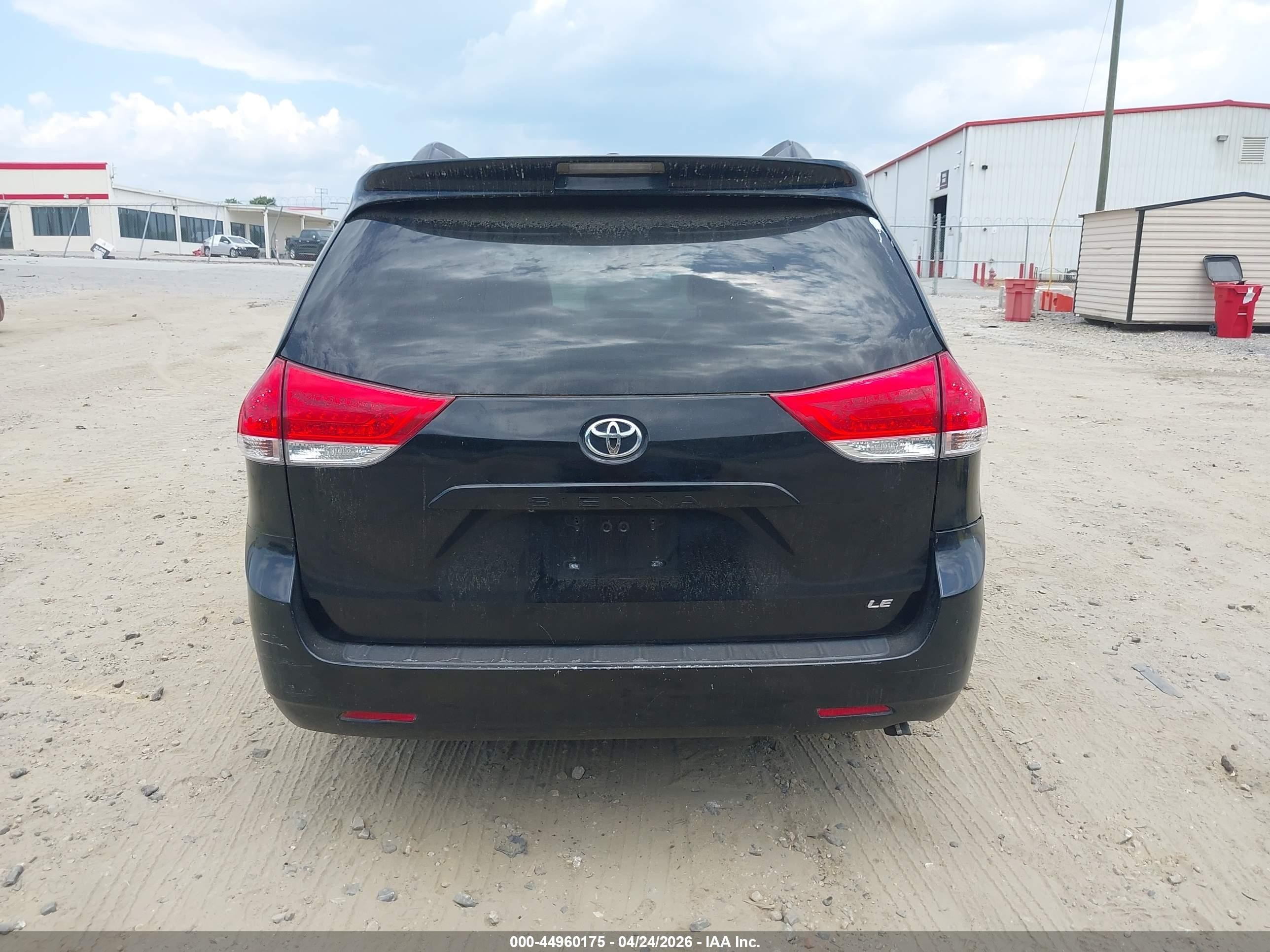 2011 Toyota Sienna Le V6 Black vin: 5TDKK3DC6BS012369