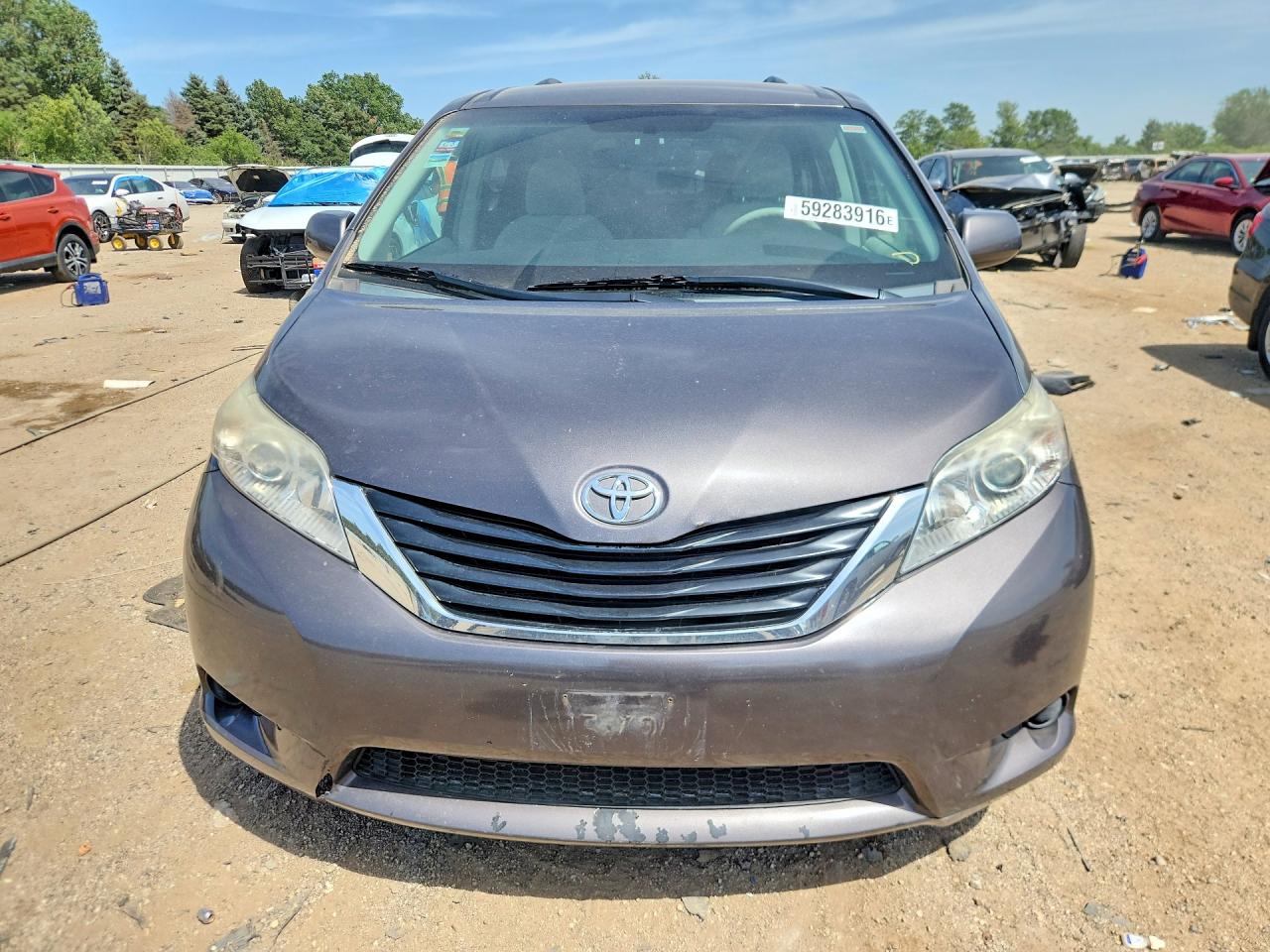 2011 Toyota Sienna Le Gray vin: 5TDKK3DC6BS056193