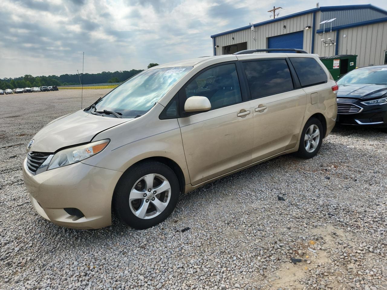 2011 Toyota Sienna Le Tan vin: 5TDKK3DC6BS066934
