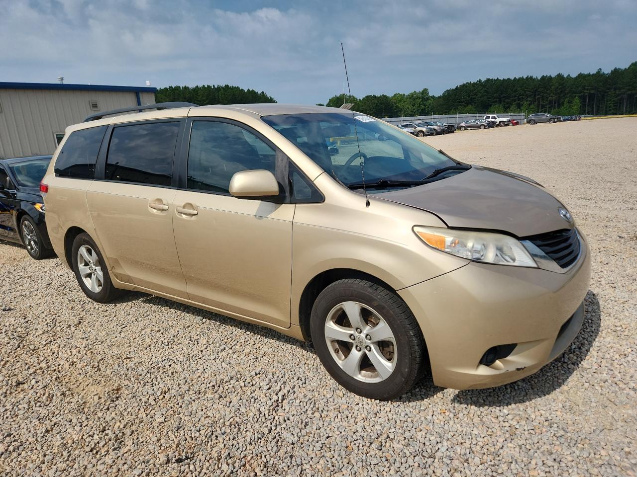 2011 Toyota Sienna Le Tan vin: 5TDKK3DC6BS066934