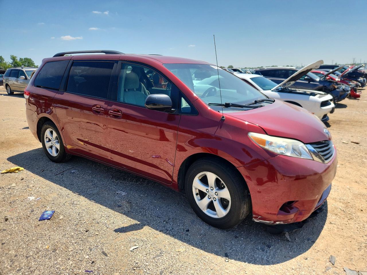 2011 Toyota Sienna Le Red vin: 5TDKK3DC6BS106980