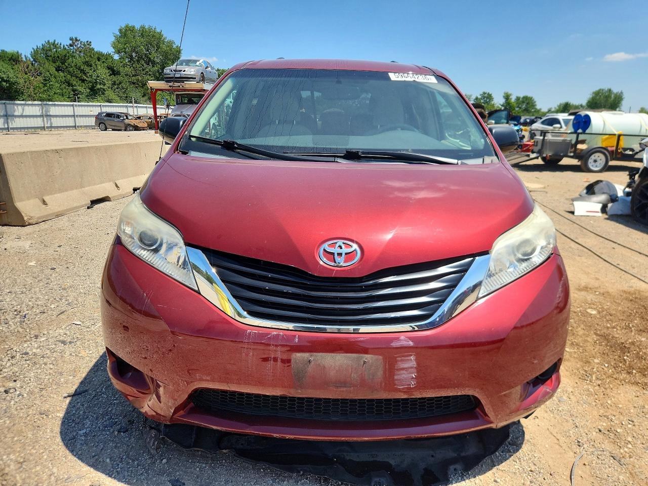 2011 Toyota Sienna Le Red vin: 5TDKK3DC6BS106980
