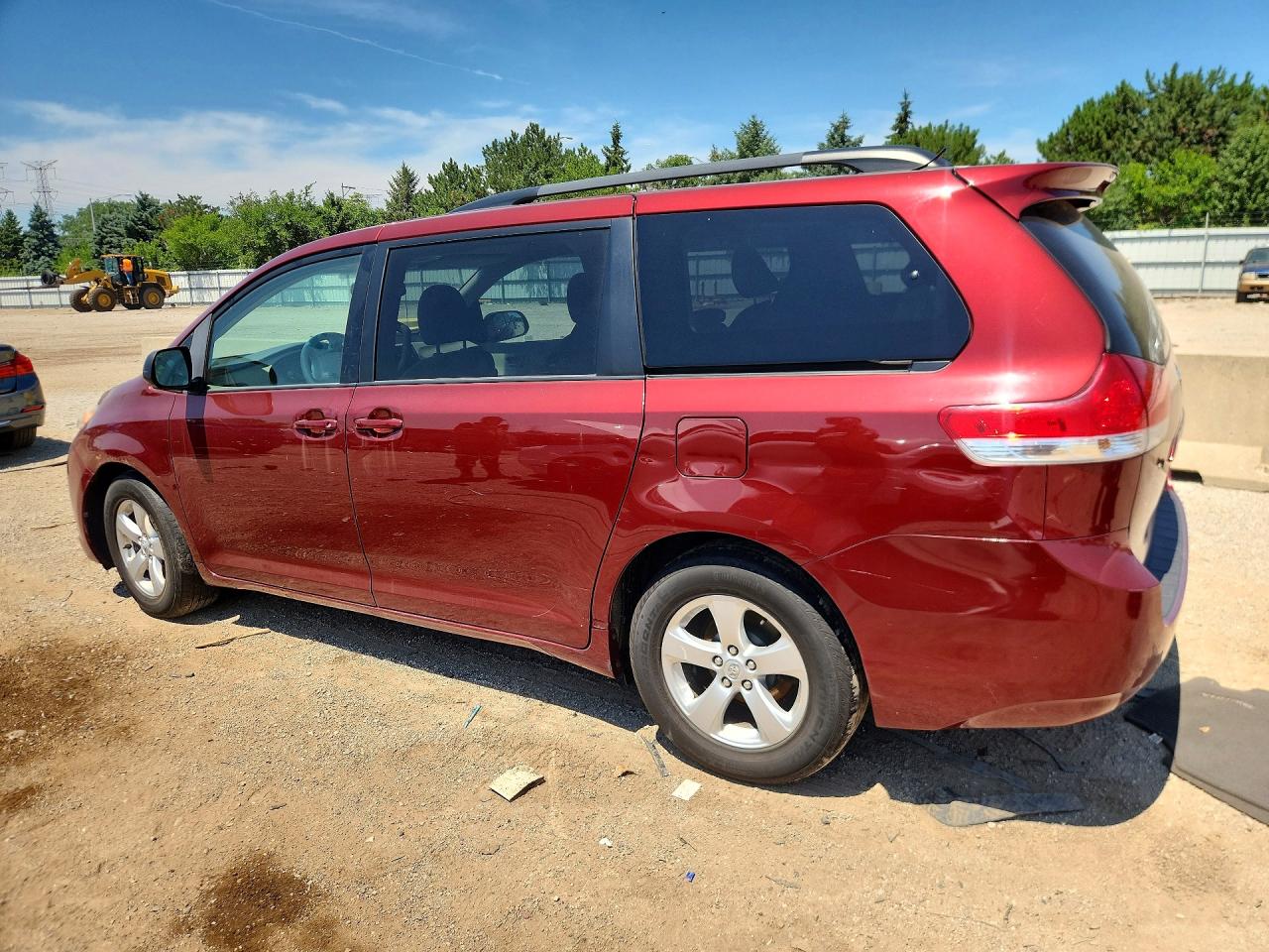 2011 Toyota Sienna Le Red vin: 5TDKK3DC6BS106980
