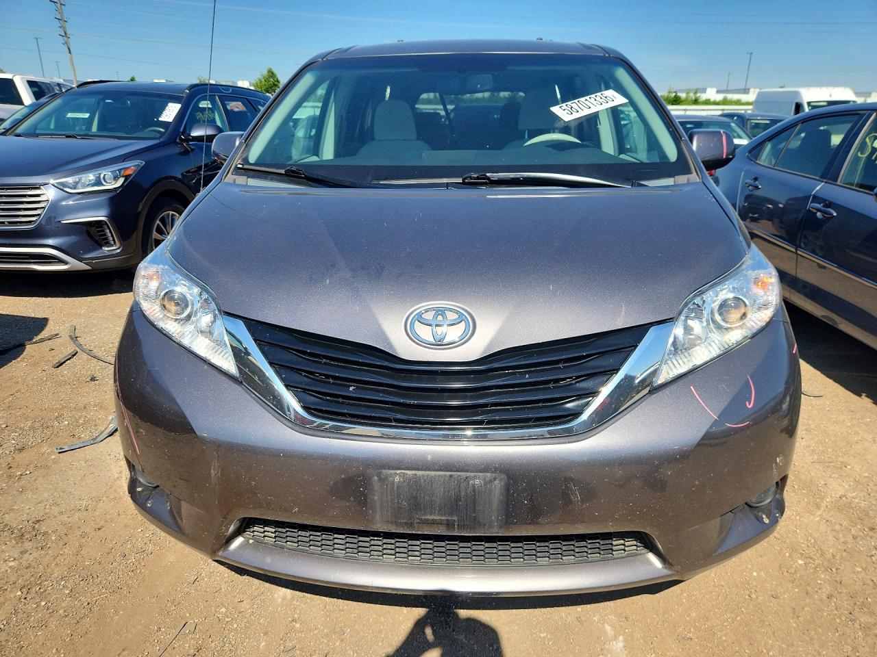 2011 Toyota Sienna Le Угольный vin: 5TDKK3DC6BS107384