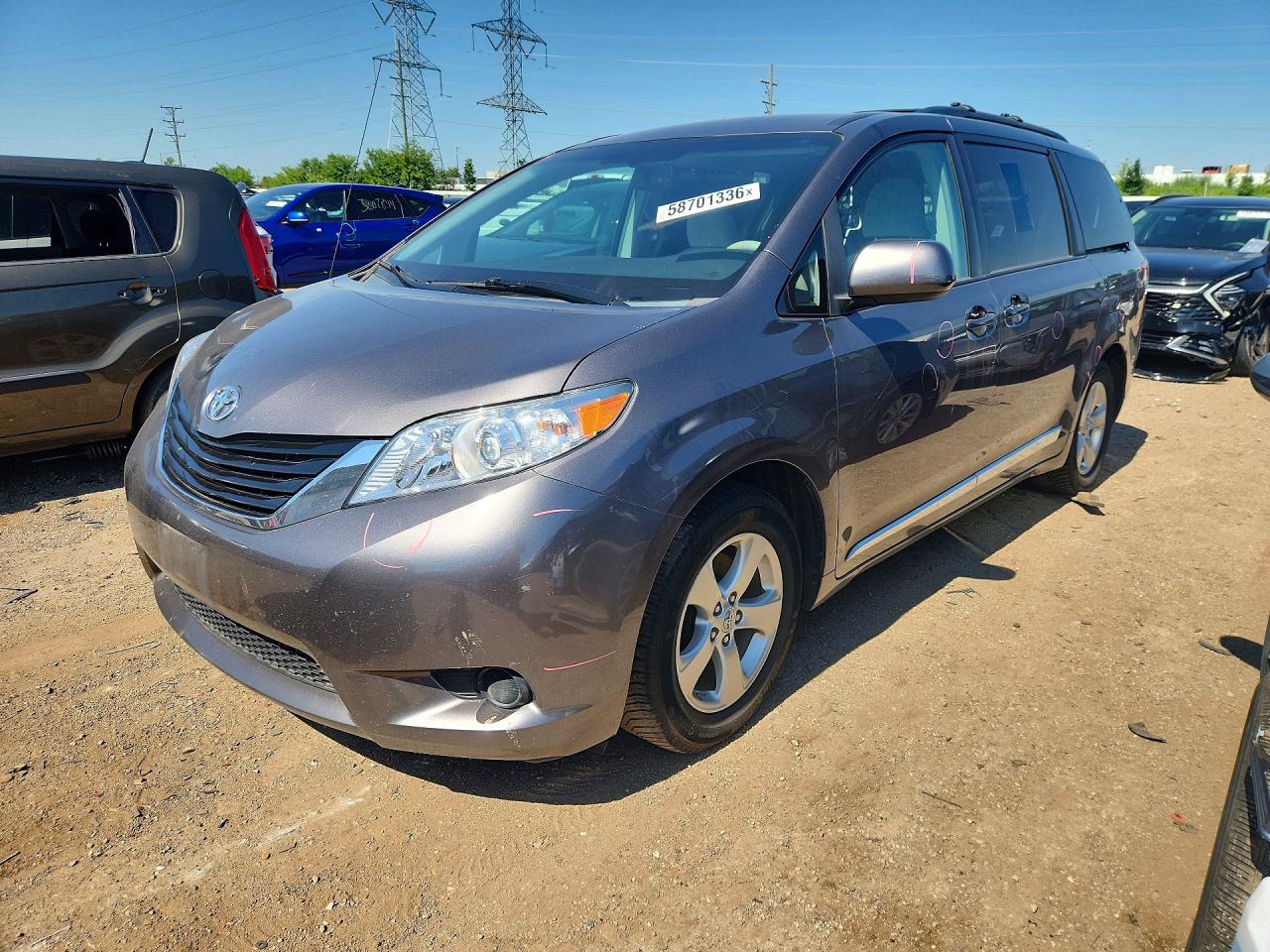 2011 Toyota Sienna Le Угольный vin: 5TDKK3DC6BS107384