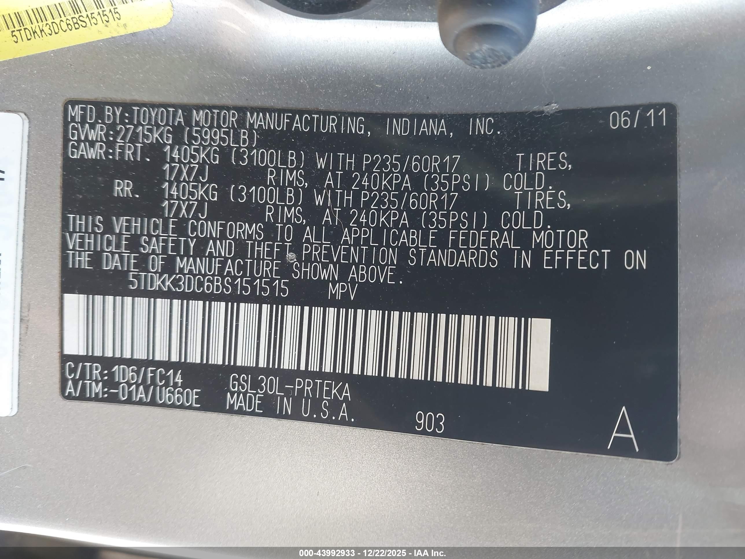 2011 Toyota Sienna Le V6 Серебряный vin: 5TDKK3DC6BS151515