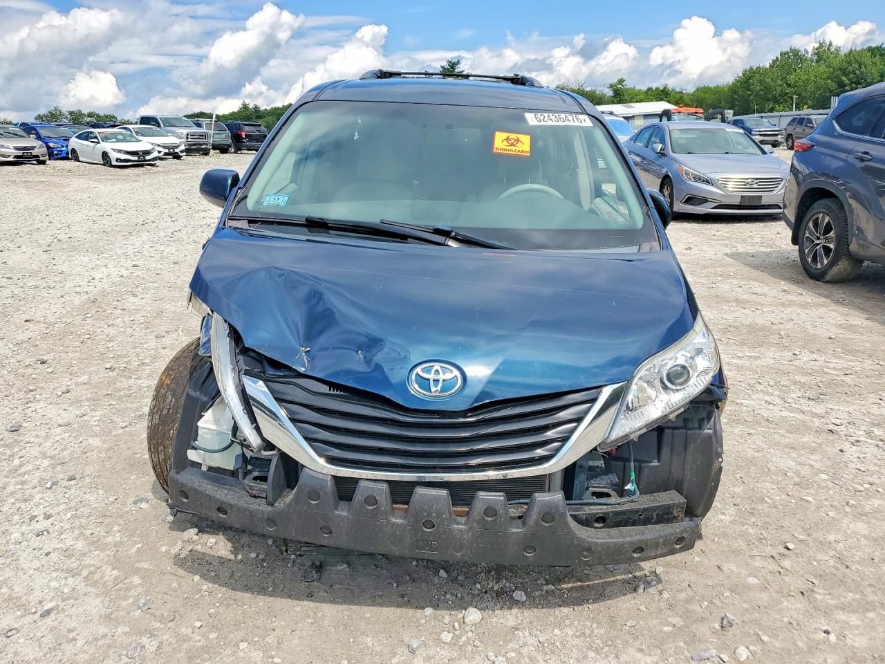 2011 Toyota Sienna Le Синий vin: 5TDKK3DC6BS166080