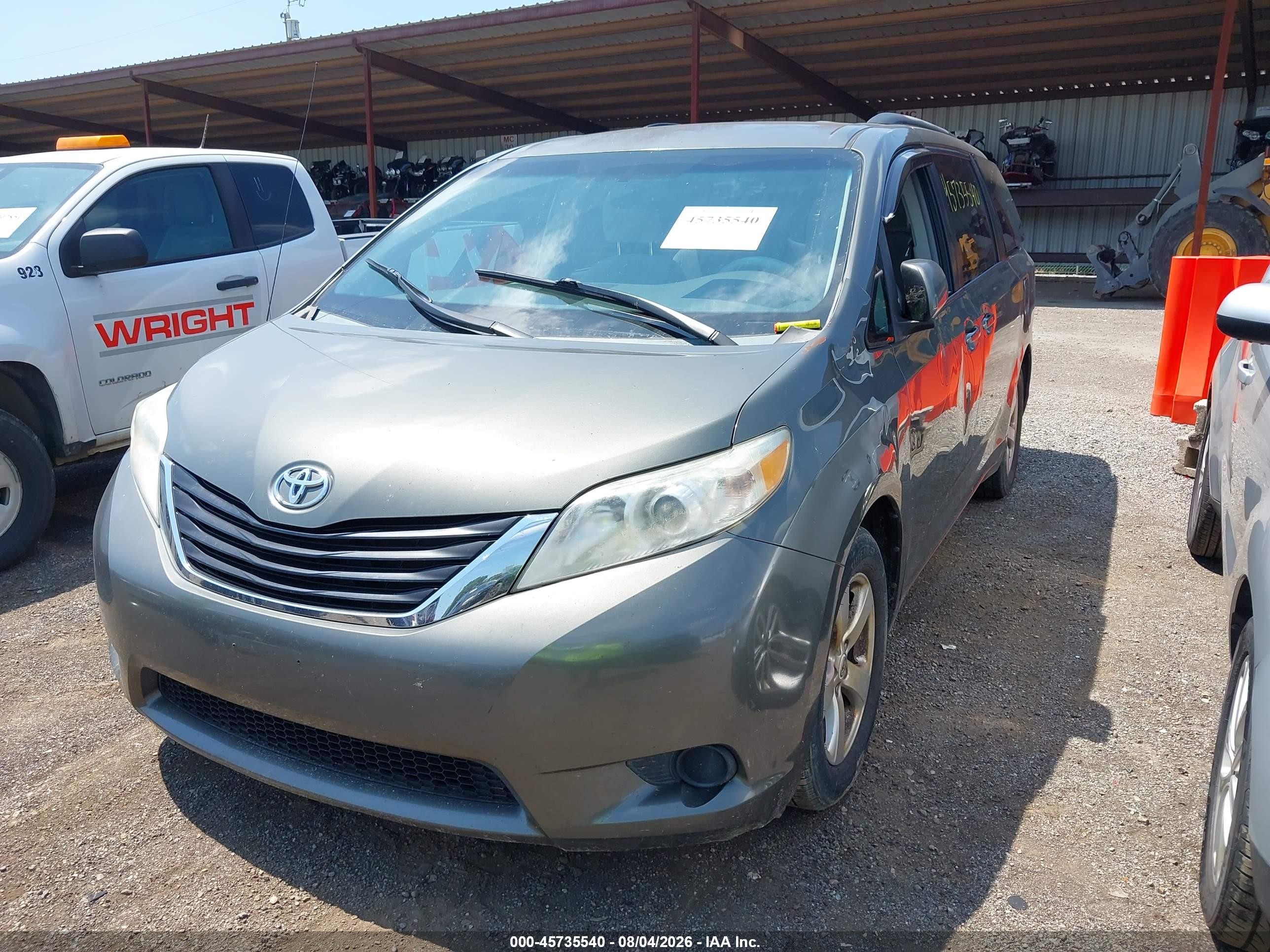 2011 Toyota Sienna Le V6 Gray vin: 5TDKK3DC6BS167424