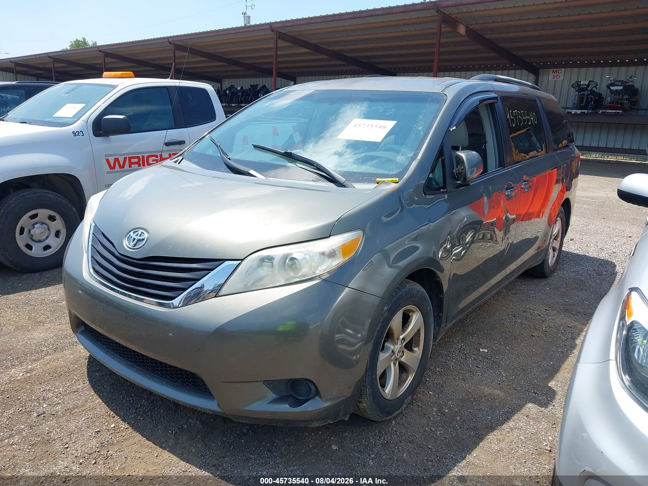 2011 Toyota Sienna Le V6 Gray vin: 5TDKK3DC6BS167424