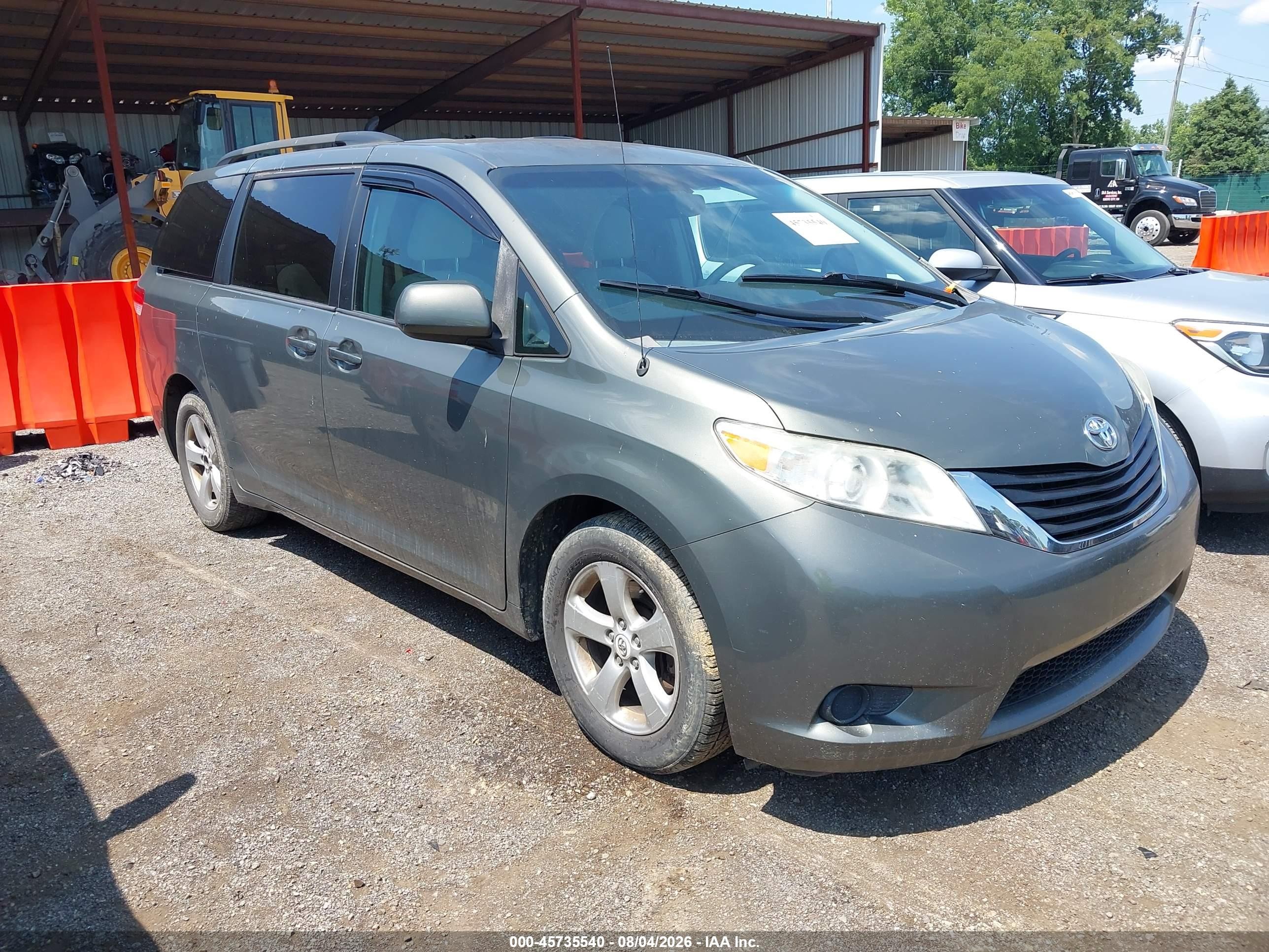 2011 Toyota Sienna Le V6 Gray vin: 5TDKK3DC6BS167424
