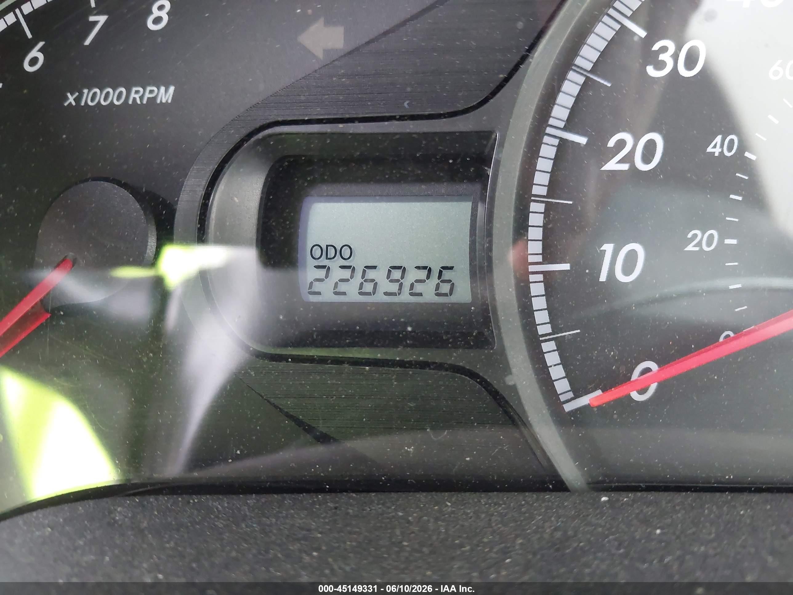 2011 Toyota Sienna Le V6 Белый vin: 5TDKK3DC6BS168489