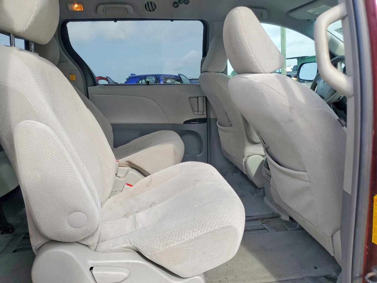 2012 Toyota Sienna Le Red vin: 5TDKK3DC6CS180272
