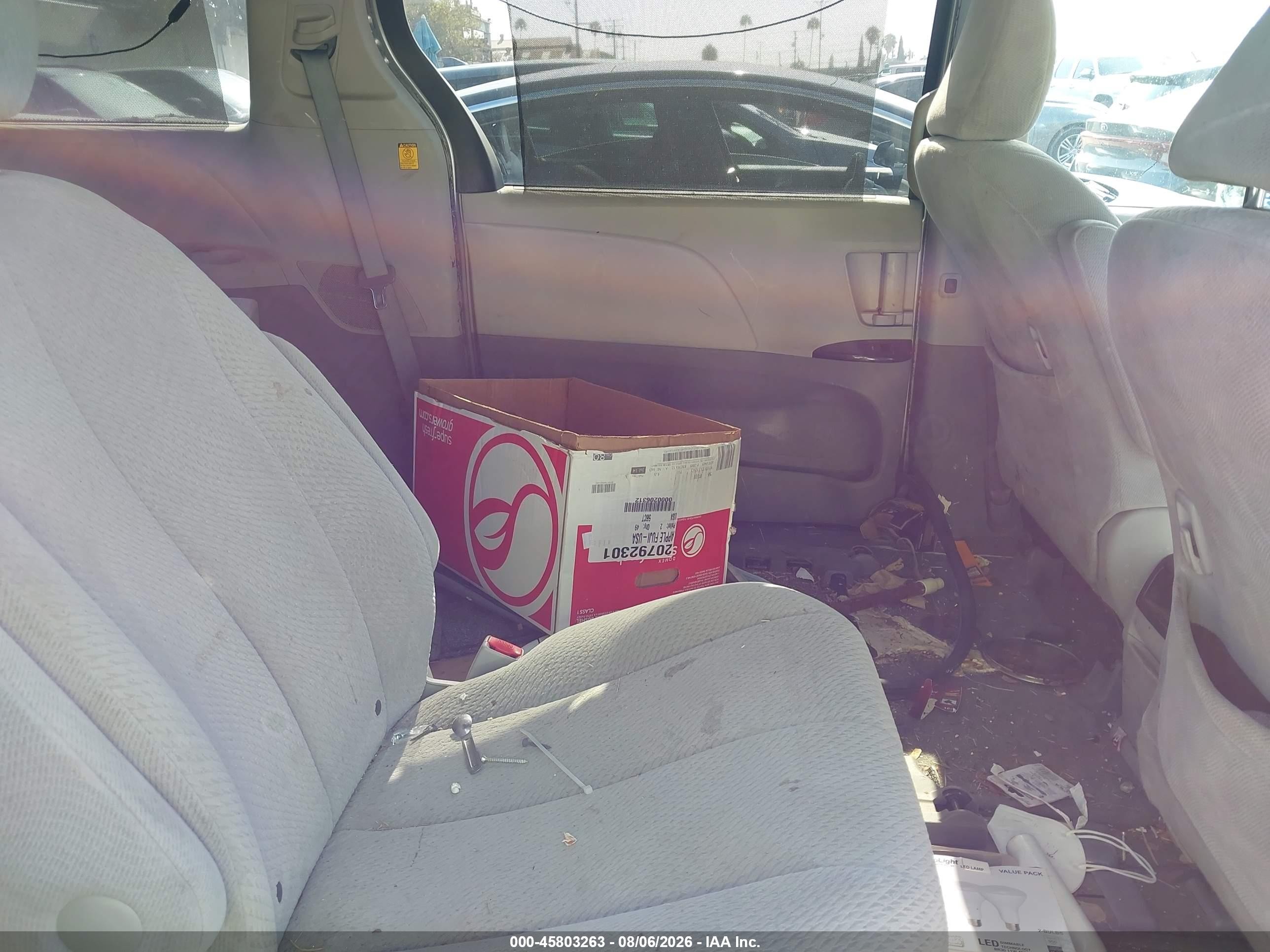 2012 Toyota Sienna Le Gray vin: 5TDKK3DC6CS185066