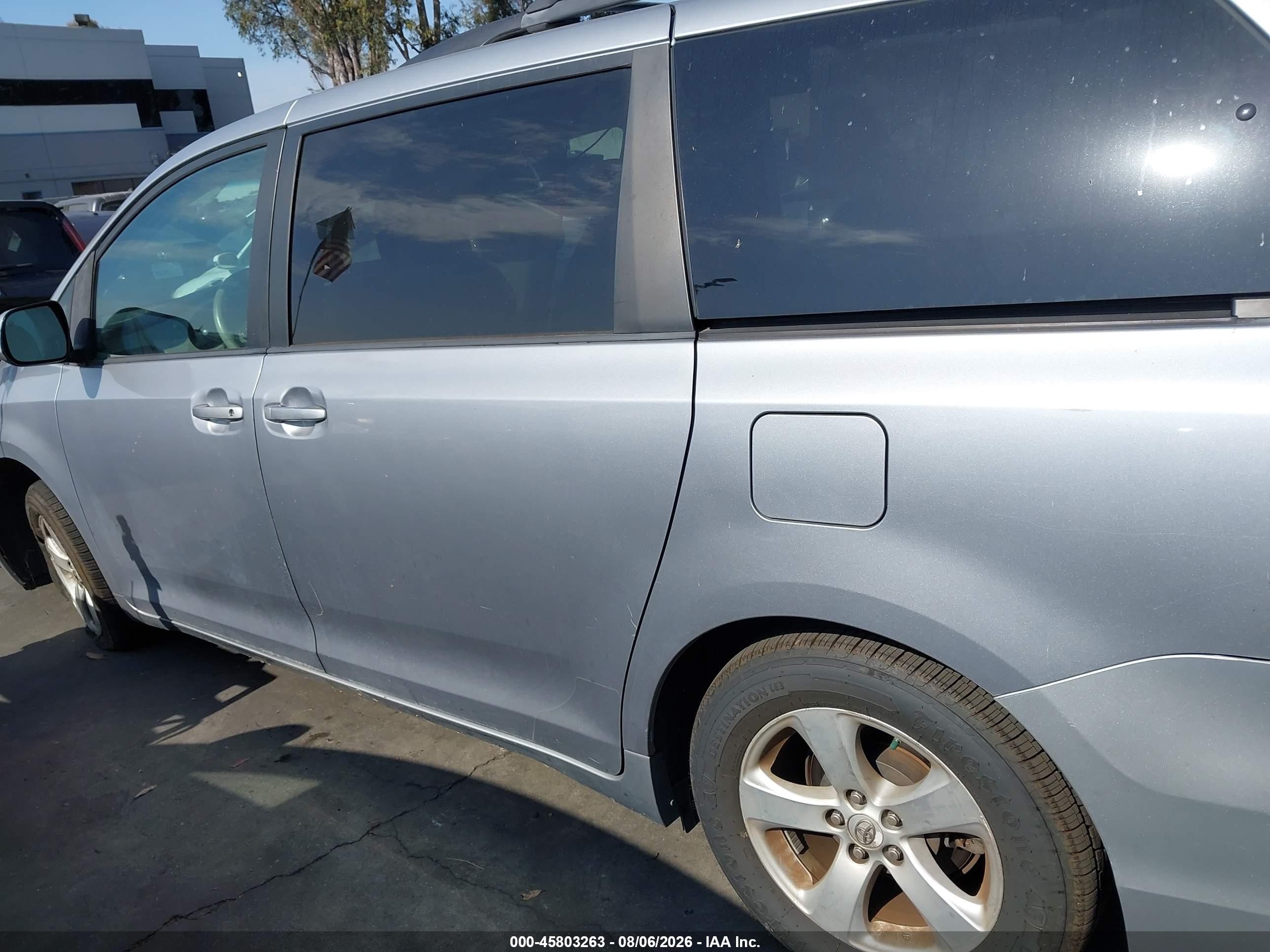 2012 Toyota Sienna Le Gray vin: 5TDKK3DC6CS185066