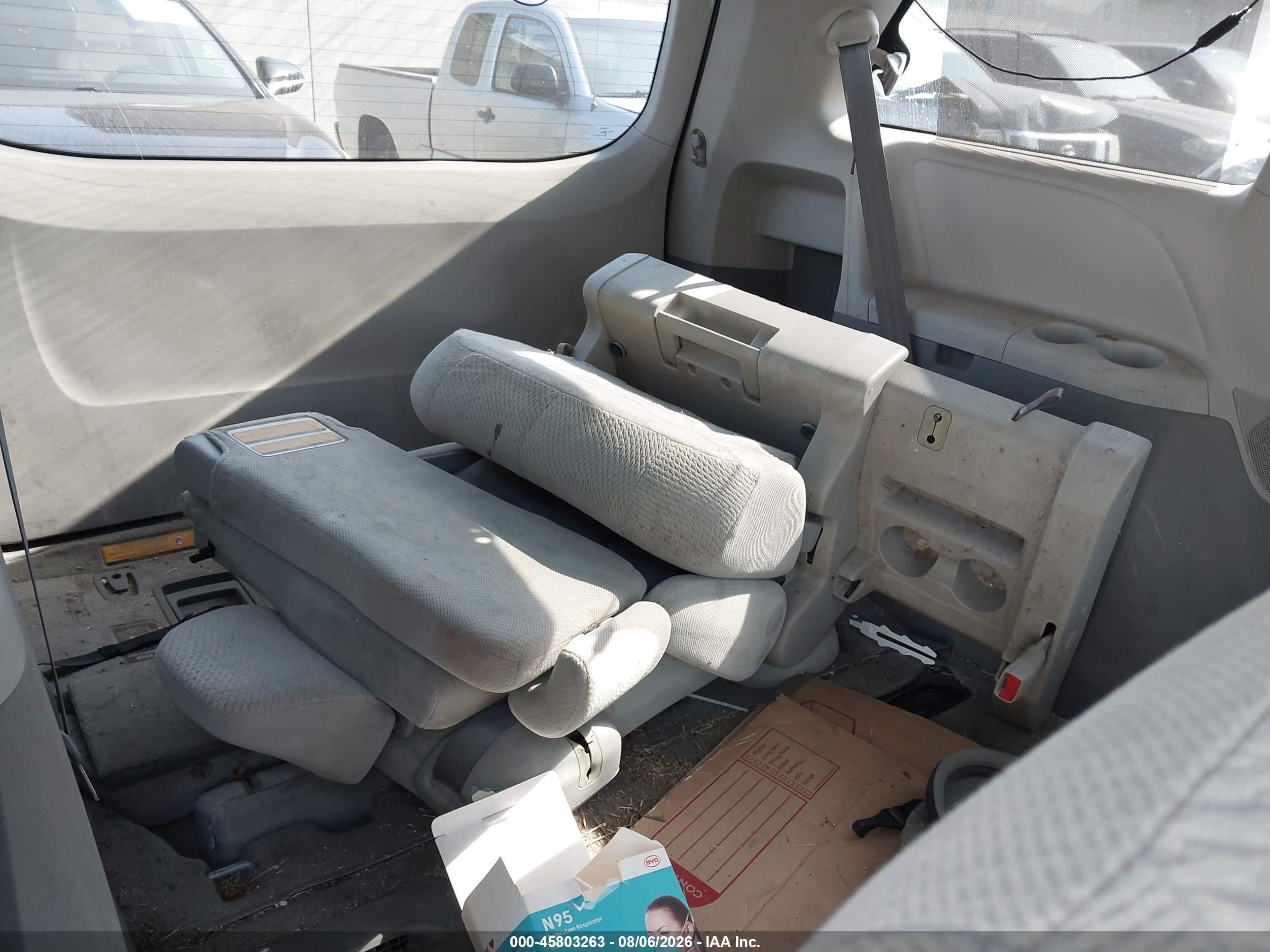 2012 Toyota Sienna Le Gray vin: 5TDKK3DC6CS185066