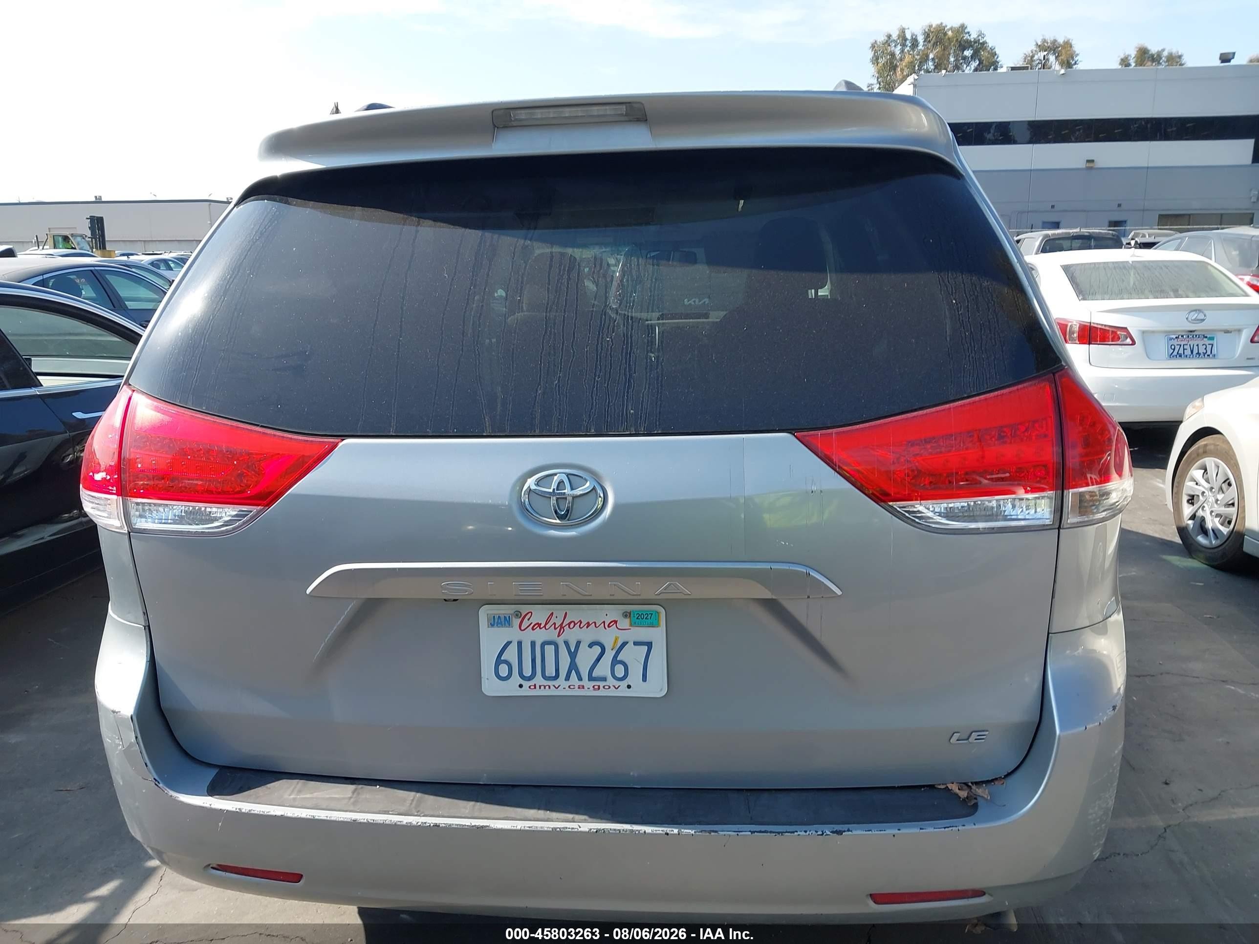 2012 Toyota Sienna Le Gray vin: 5TDKK3DC6CS185066
