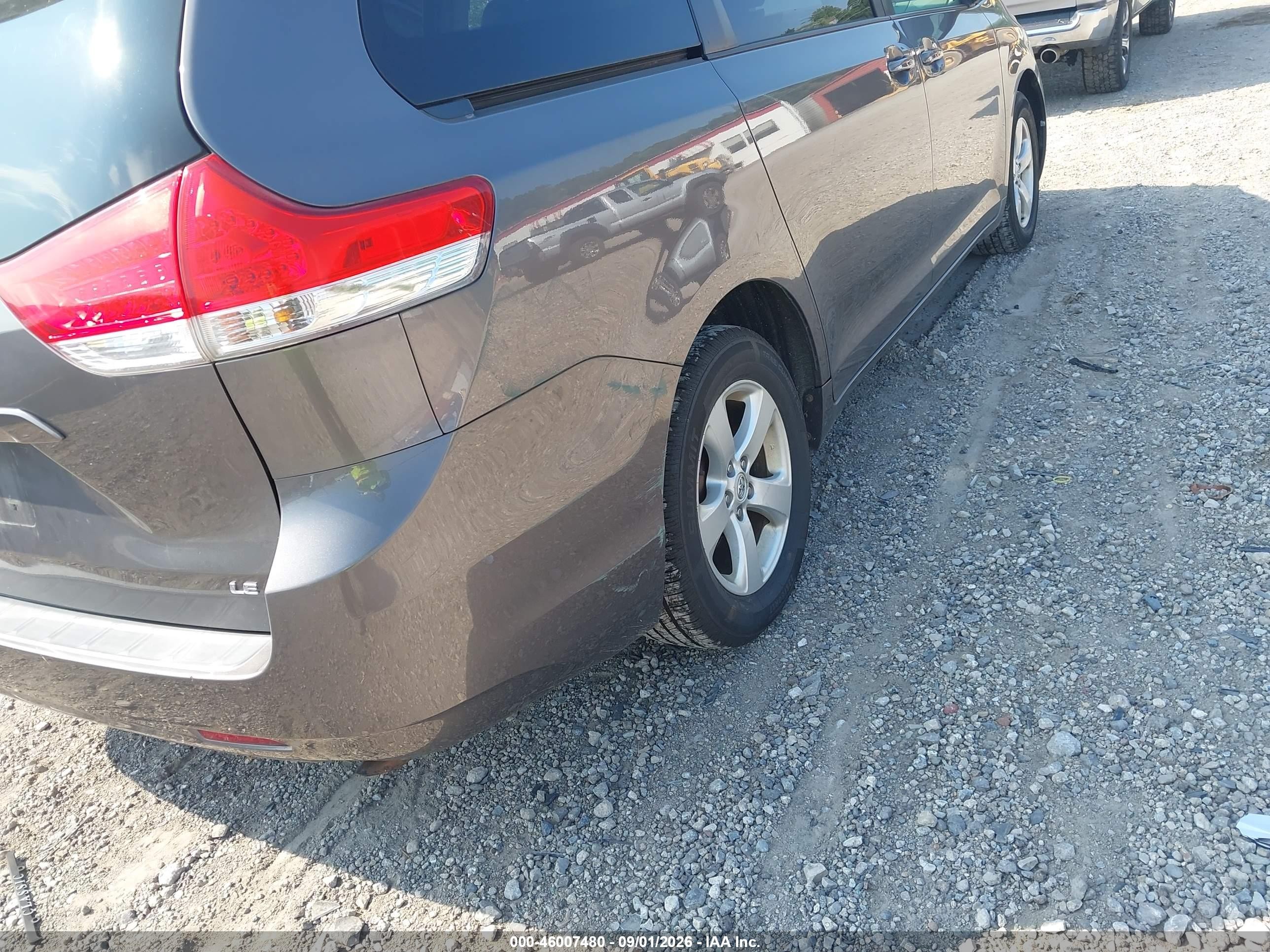 2012 Toyota Sienna Le V6 8 Passenger Gray vin: 5TDKK3DC6CS190509