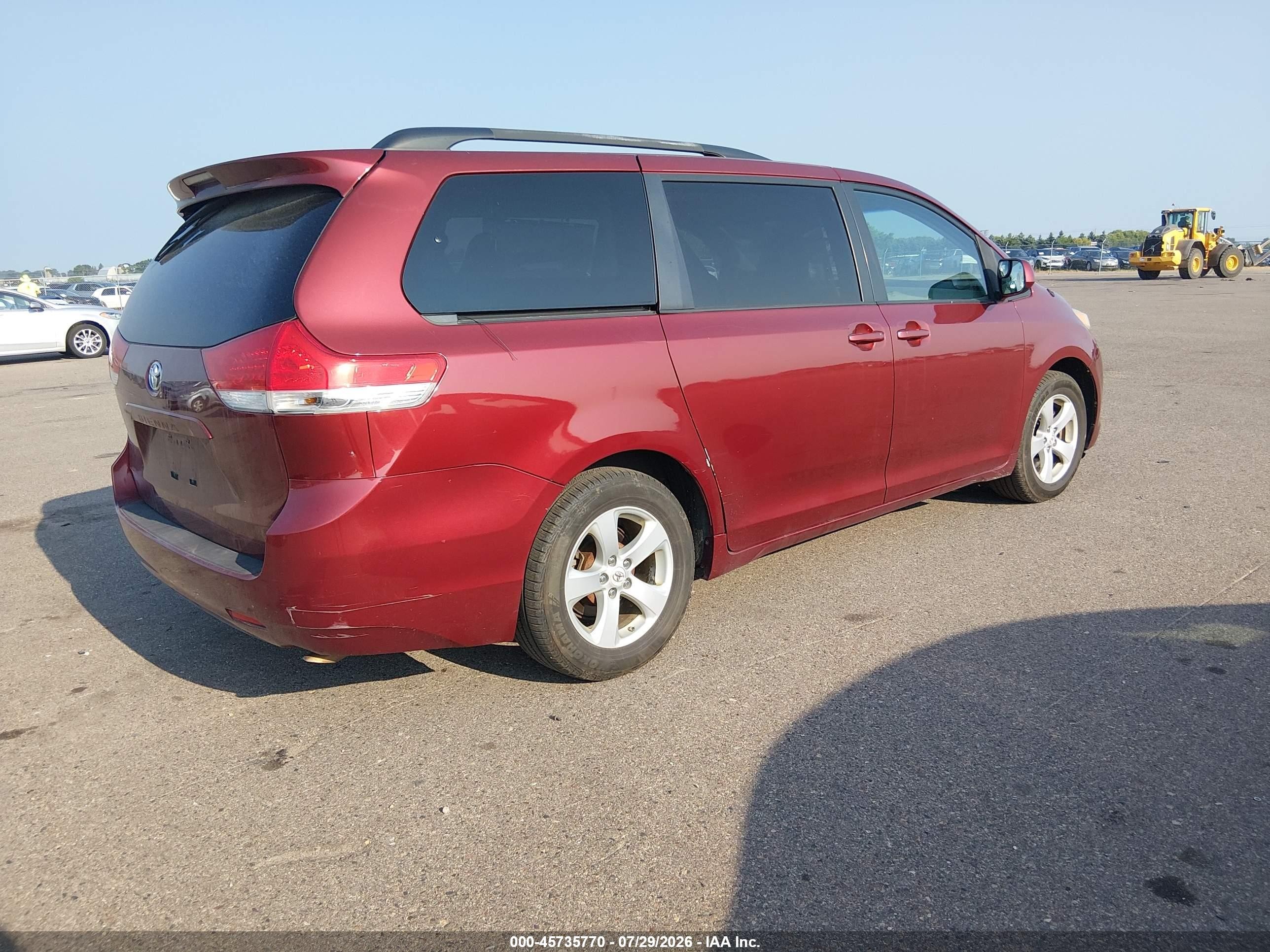 2012 Toyota Sienna Le V6 8 Passenger Burgundy vin: 5TDKK3DC6CS207423