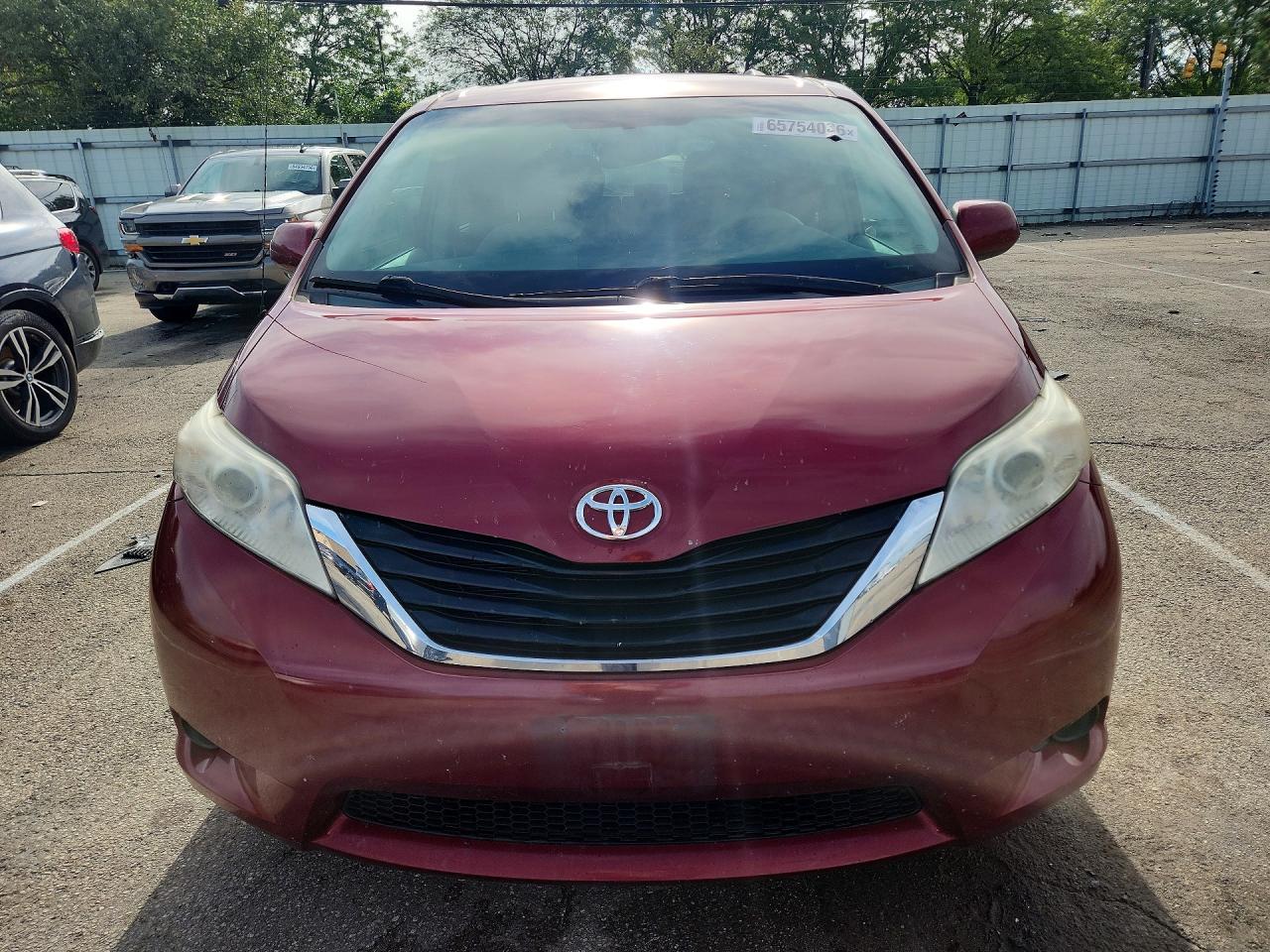 2012 Toyota Sienna Le Red vin: 5TDKK3DC6CS208961