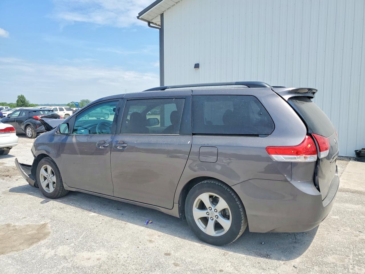 2012 Toyota Sienna Le Gray vin: 5TDKK3DC6CS253480