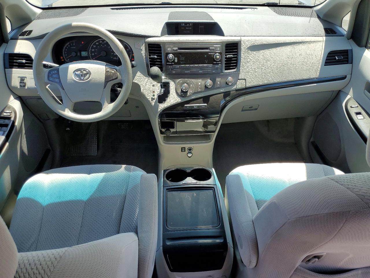 2012 Toyota Sienna Le Silver vin: 5TDKK3DC6CS261336