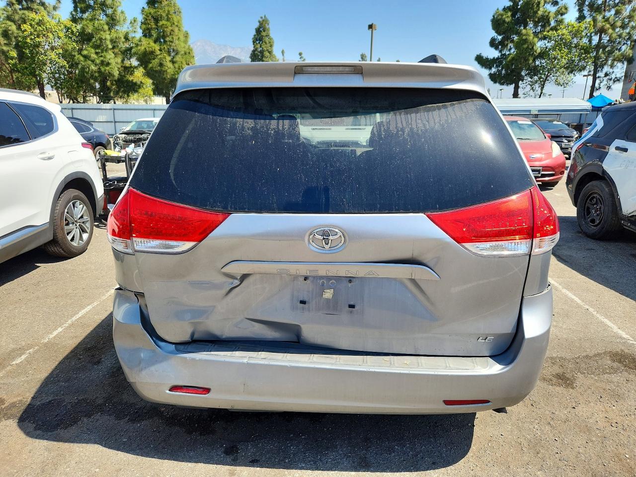 2012 Toyota Sienna Le Silver vin: 5TDKK3DC6CS262857