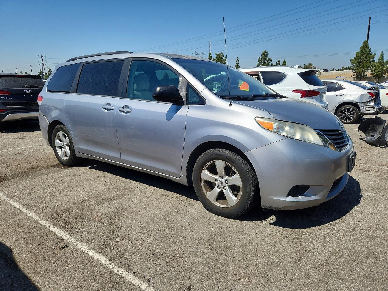 2012 Toyota Sienna Le Silver vin: 5TDKK3DC6CS262857