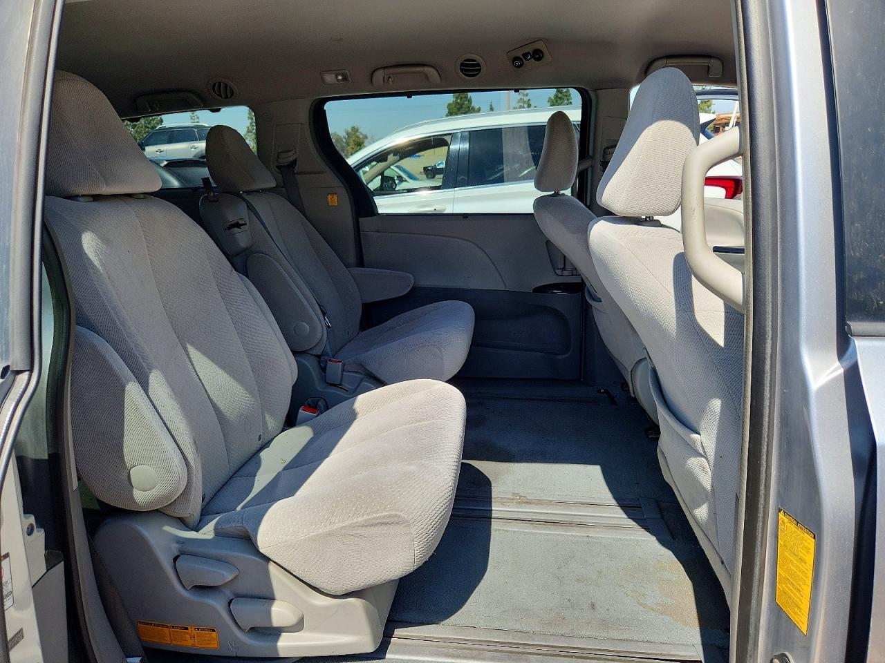 2012 Toyota Sienna Le Silver vin: 5TDKK3DC6CS262857