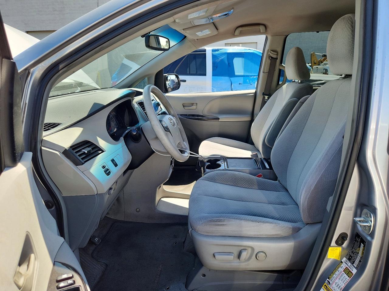 2012 Toyota Sienna Le Silver vin: 5TDKK3DC6CS262857