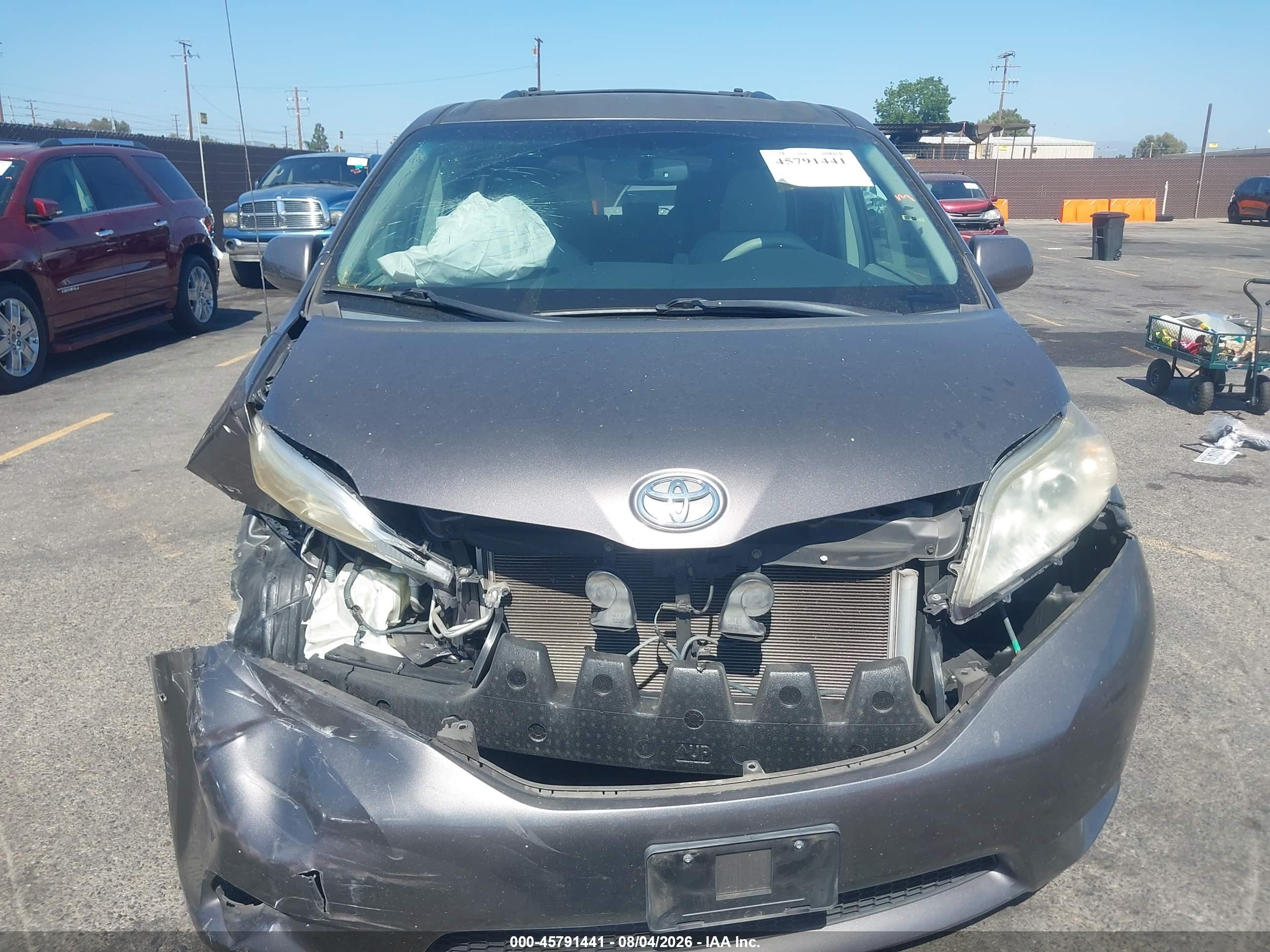 2012 Toyota Sienna Le V6 8 Passenger Gray vin: 5TDKK3DC6CS269159