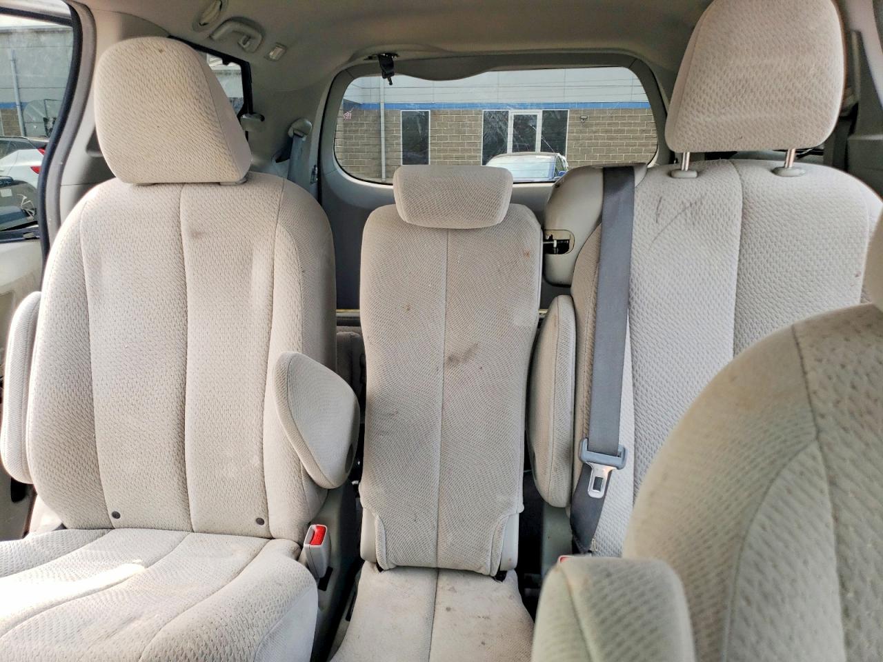 2013 Toyota Sienna Le White vin: 5TDKK3DC6DS300962