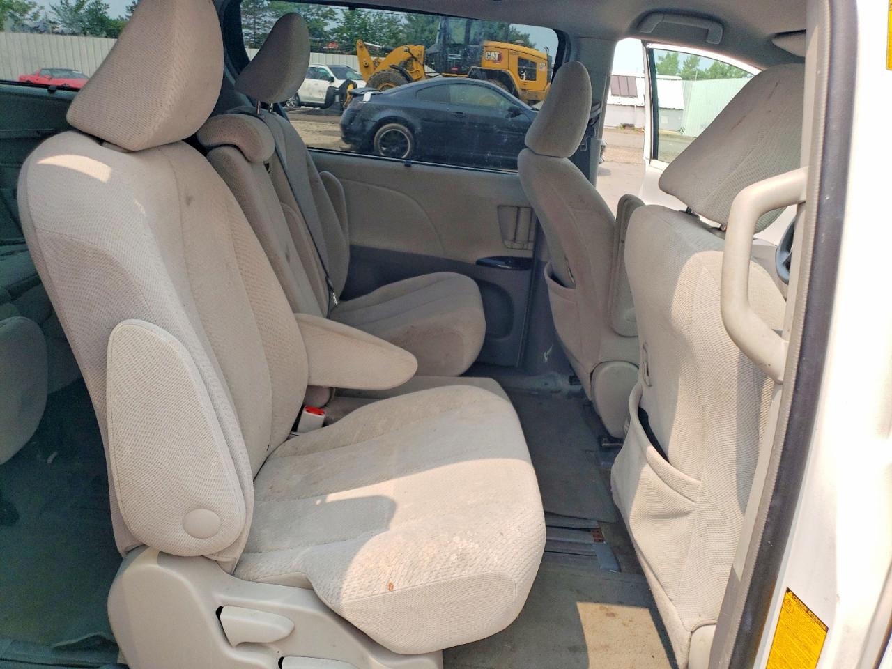 2013 Toyota Sienna Le White vin: 5TDKK3DC6DS300962