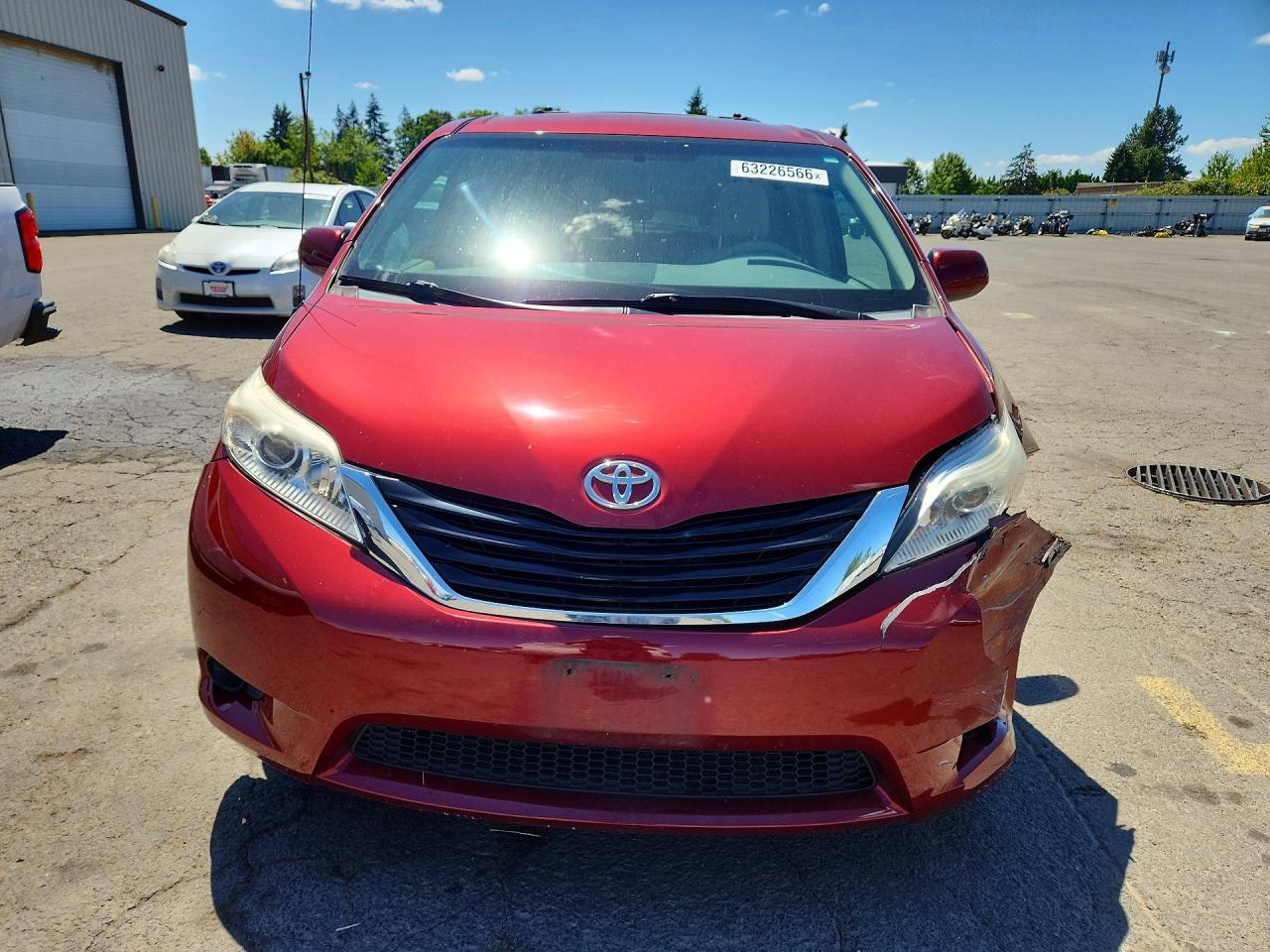 2013 Toyota Sienna Le Red vin: 5TDKK3DC6DS318006