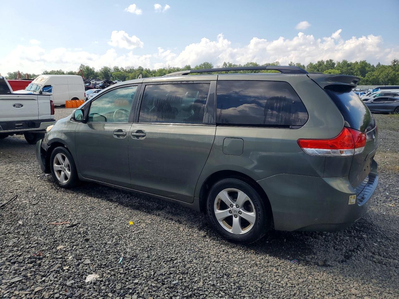 2013 Toyota Sienna Le Gray vin: 5TDKK3DC6DS328888