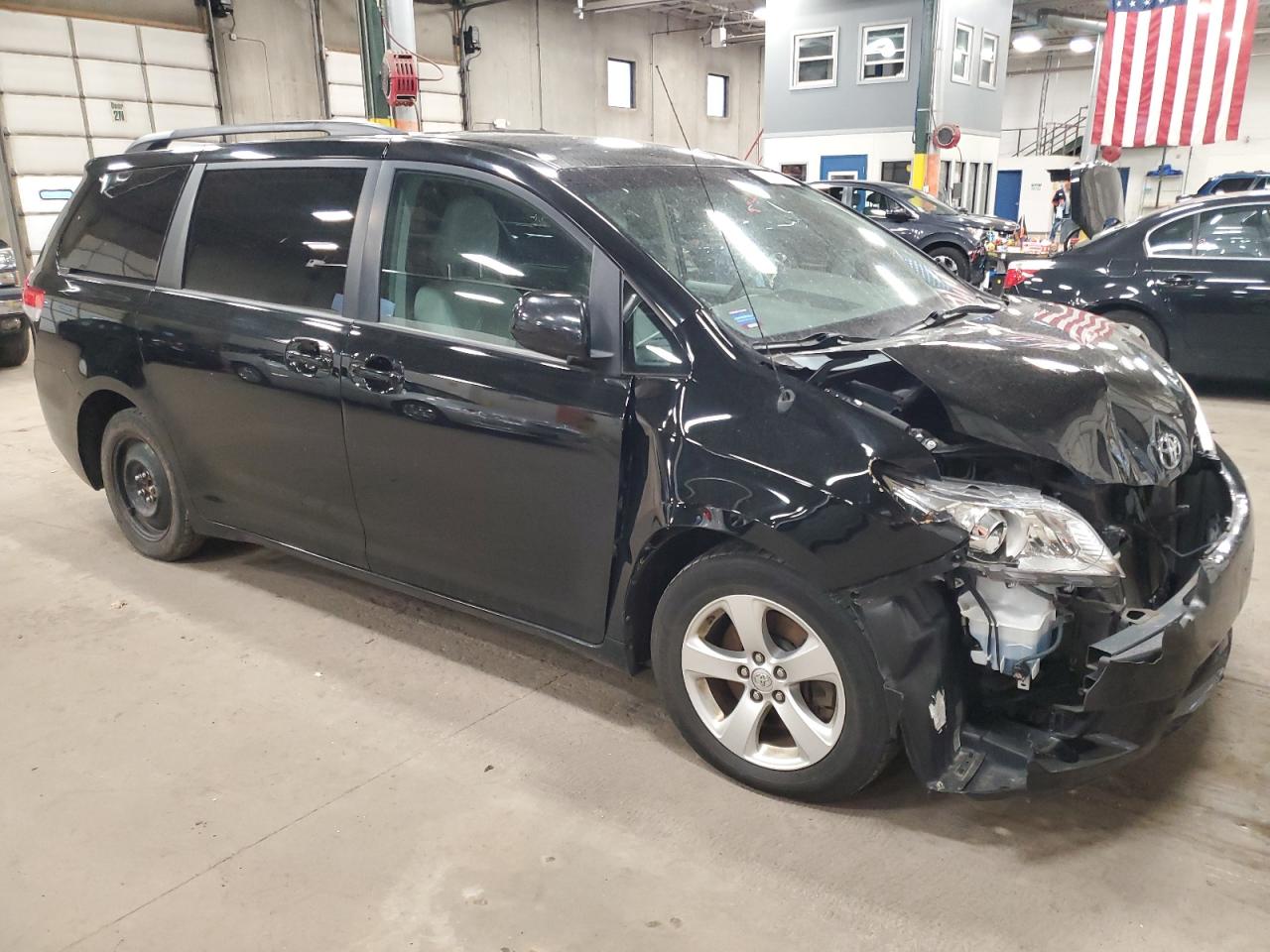 2013 Toyota Sienna Le Black vin: 5TDKK3DC6DS333444