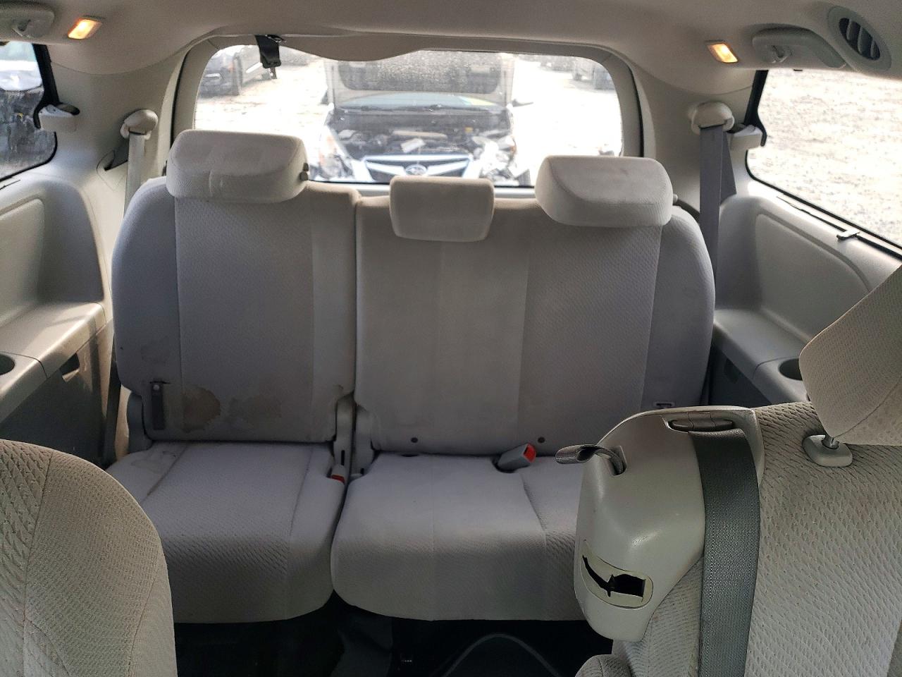 2013 Toyota Sienna Le White vin: 5TDKK3DC6DS365052