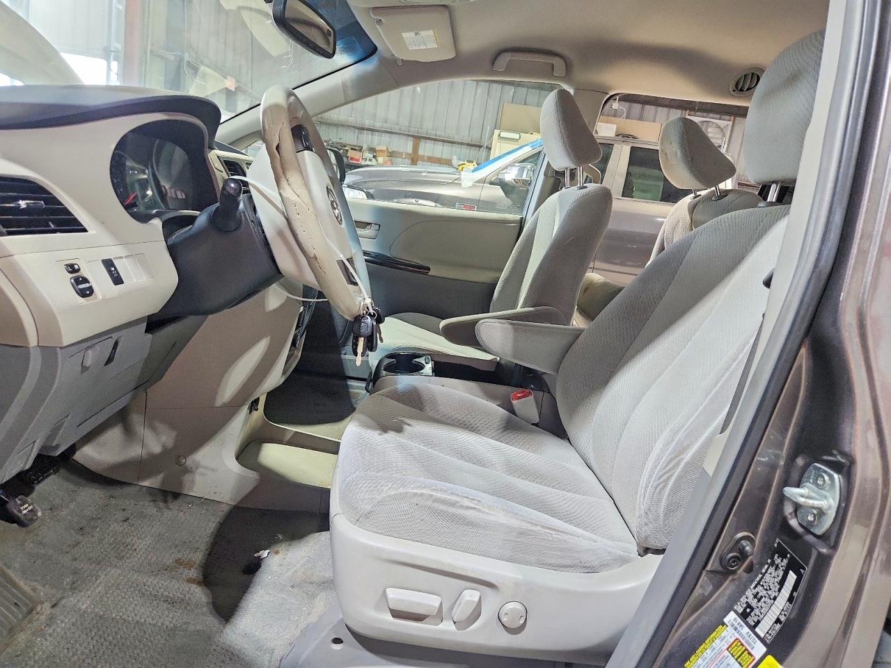 2013 Toyota Sienna Le Gray vin: 5TDKK3DC6DS370168