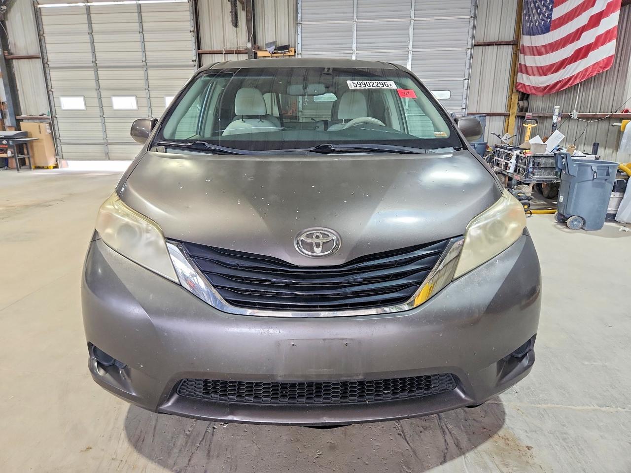 2013 Toyota Sienna Le Gray vin: 5TDKK3DC6DS370168
