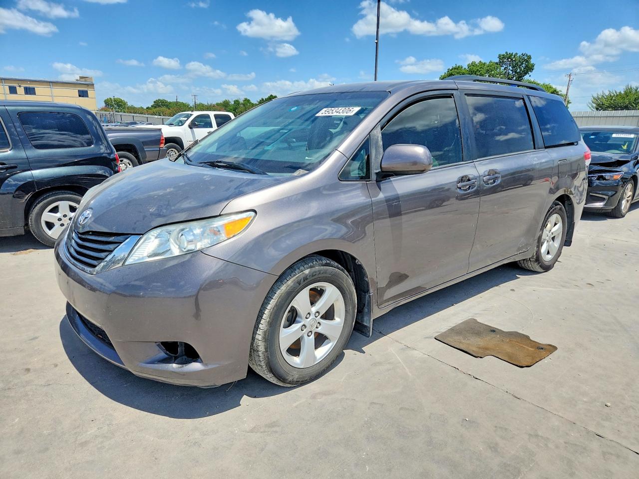 2014 Toyota Sienna Le Tan vin: 5TDKK3DC6ES424554