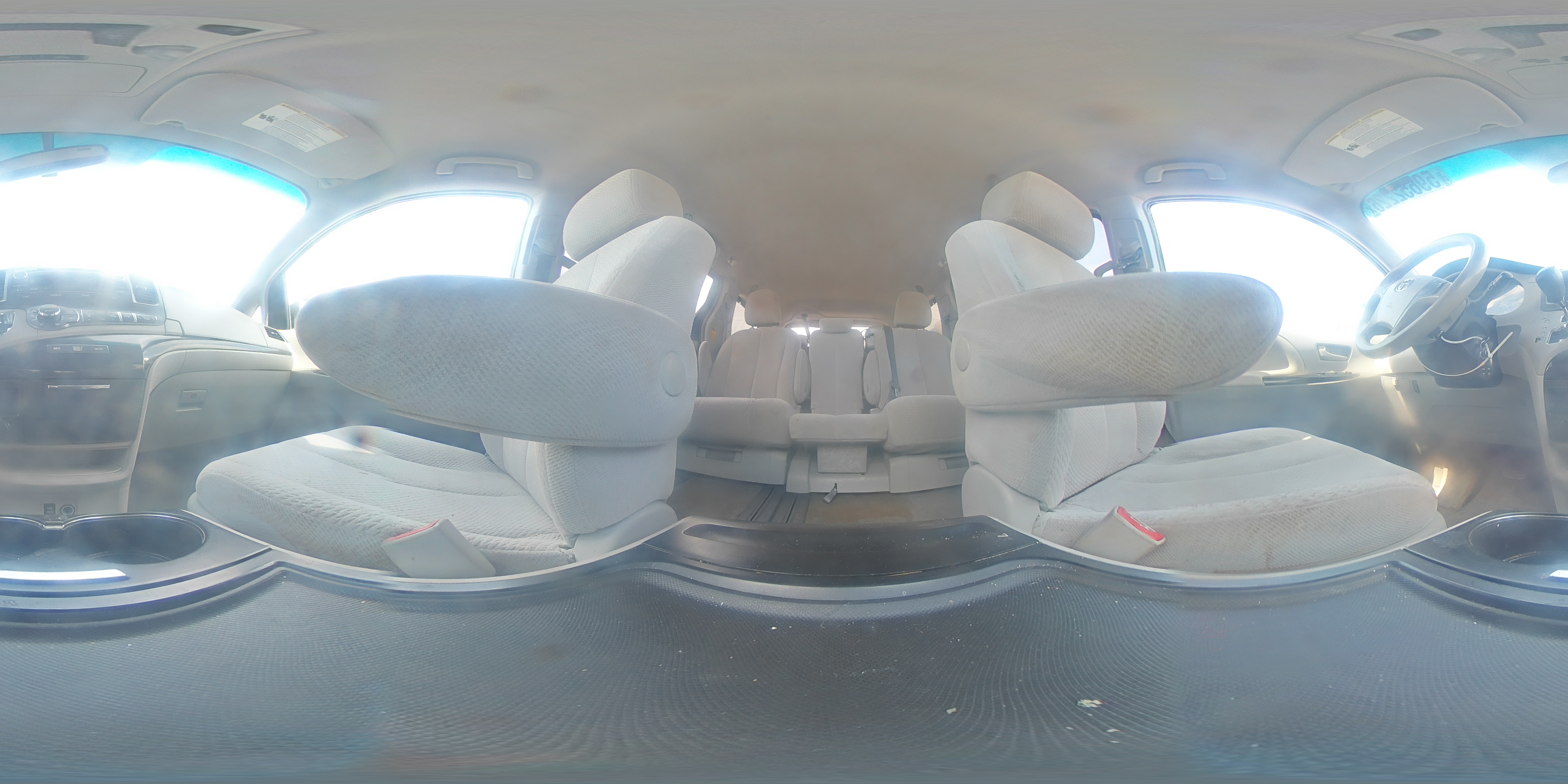 2014 Toyota Sienna Le Silver vin: 5TDKK3DC6ES451088
