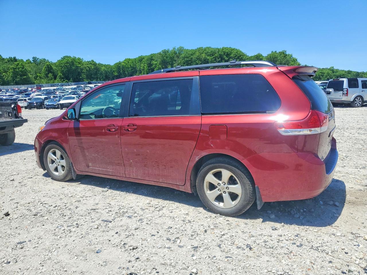 2014 Toyota Sienna Le Бордовый vin: 5TDKK3DC6ES464861
