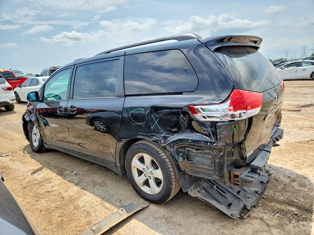 2014 Toyota Sienna Le Черный vin: 5TDKK3DC6ES470918
